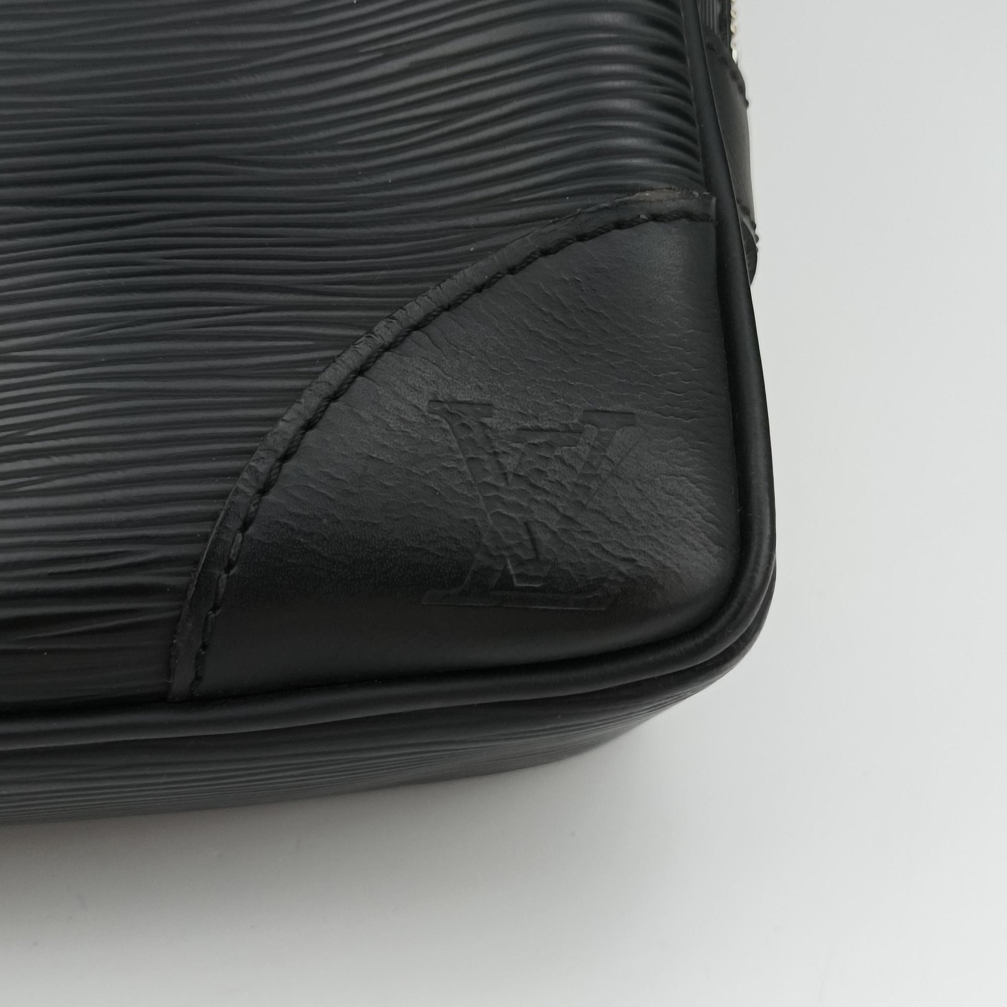 Secondhand Louis Vuitton Porto Document Voyage Noir Epi M59162 handbag | stylenewstar