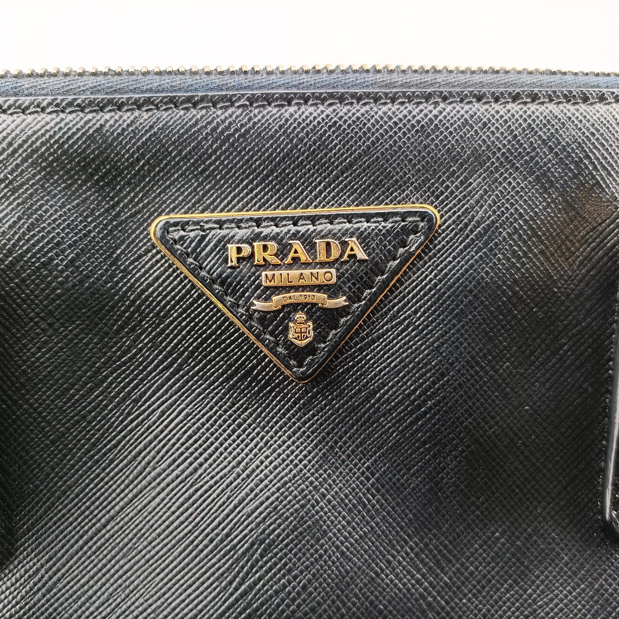 Vintage Prada Galleria Black SAFFIANO Leather BN2274 handbag | stylenewstar