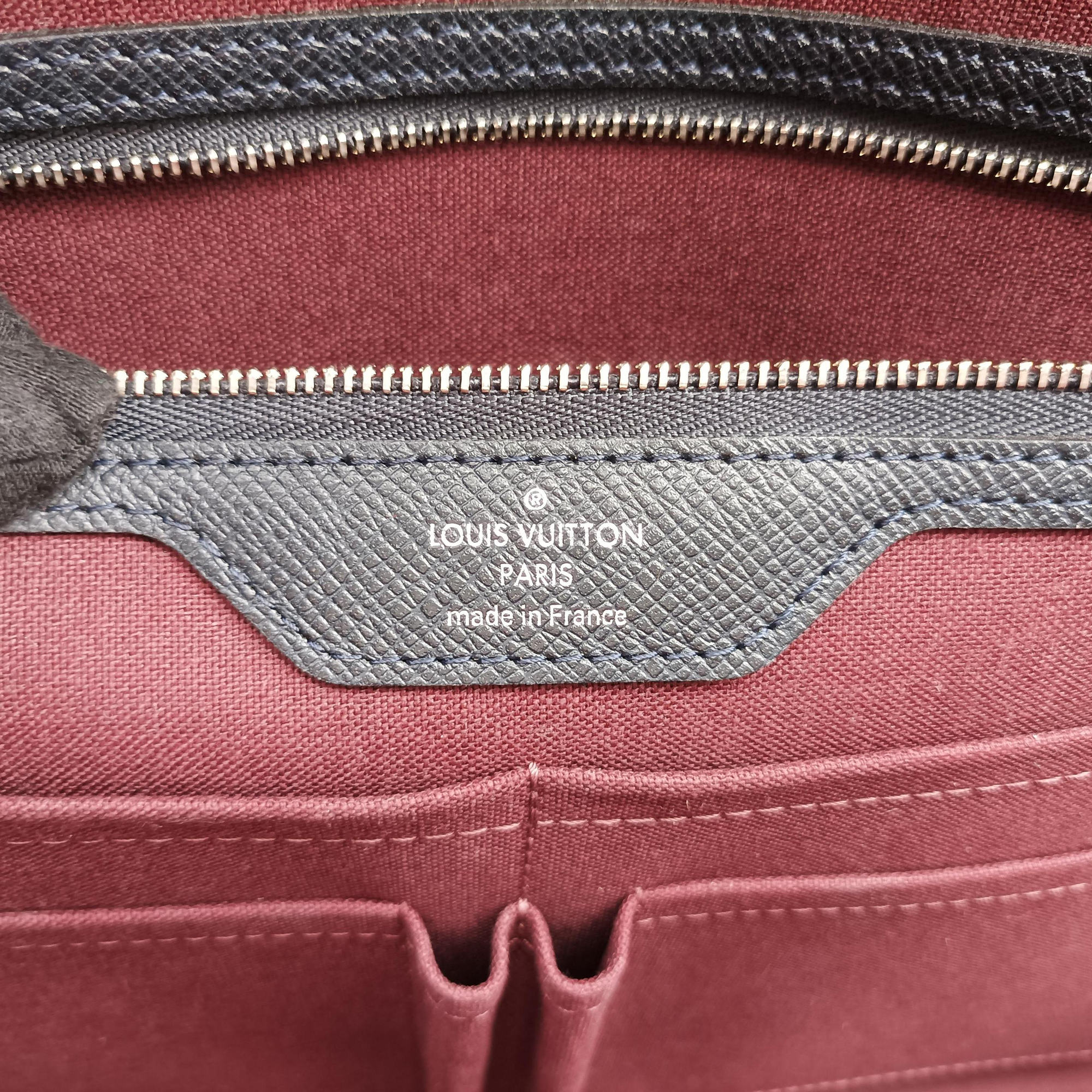 Pre-owned Louis Vuitton Neo Igor Ardoise Taiga M32782 handbag | stylenewstar