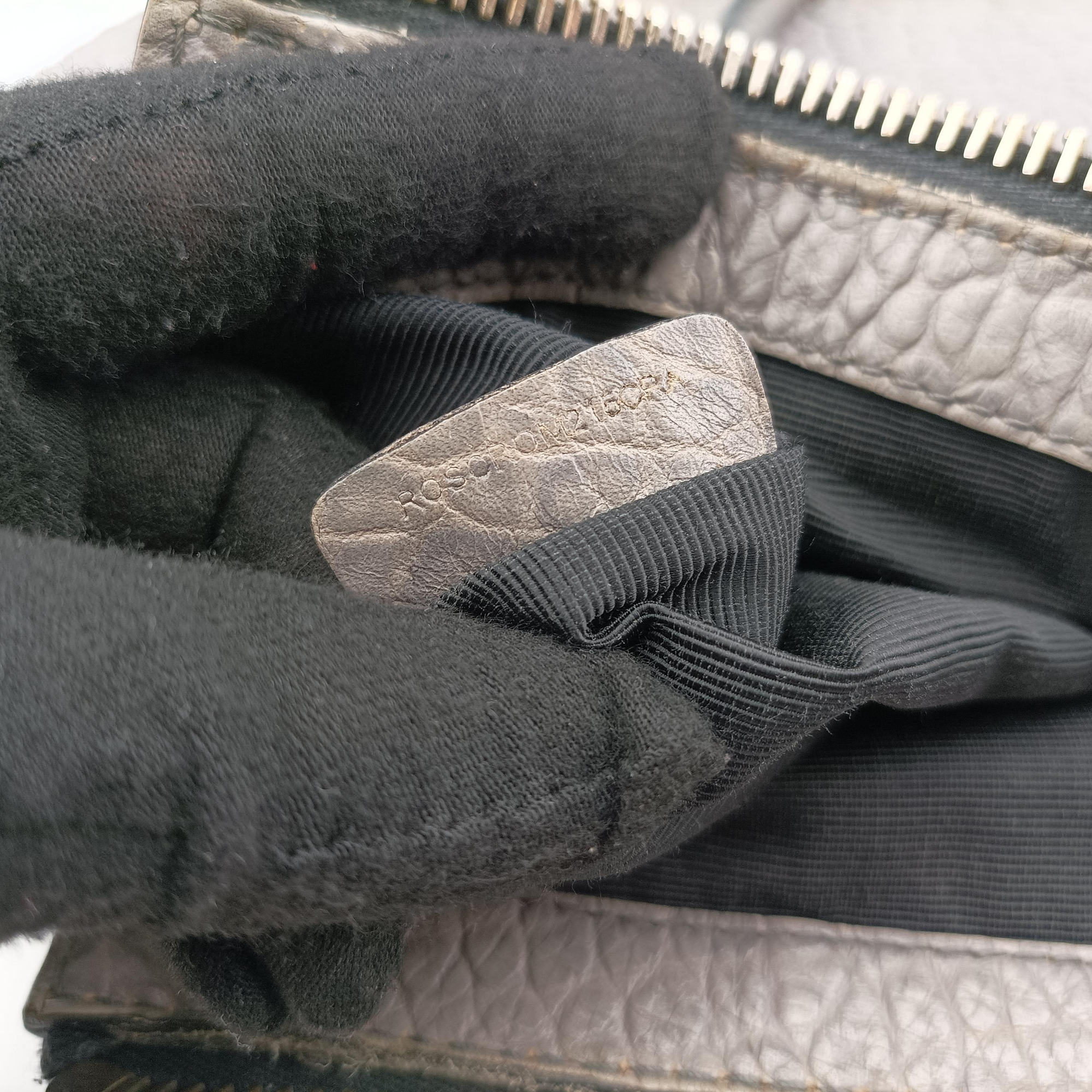 Vintage Burberry Clifton Grey Leather  shoulderbag | stylenewstar