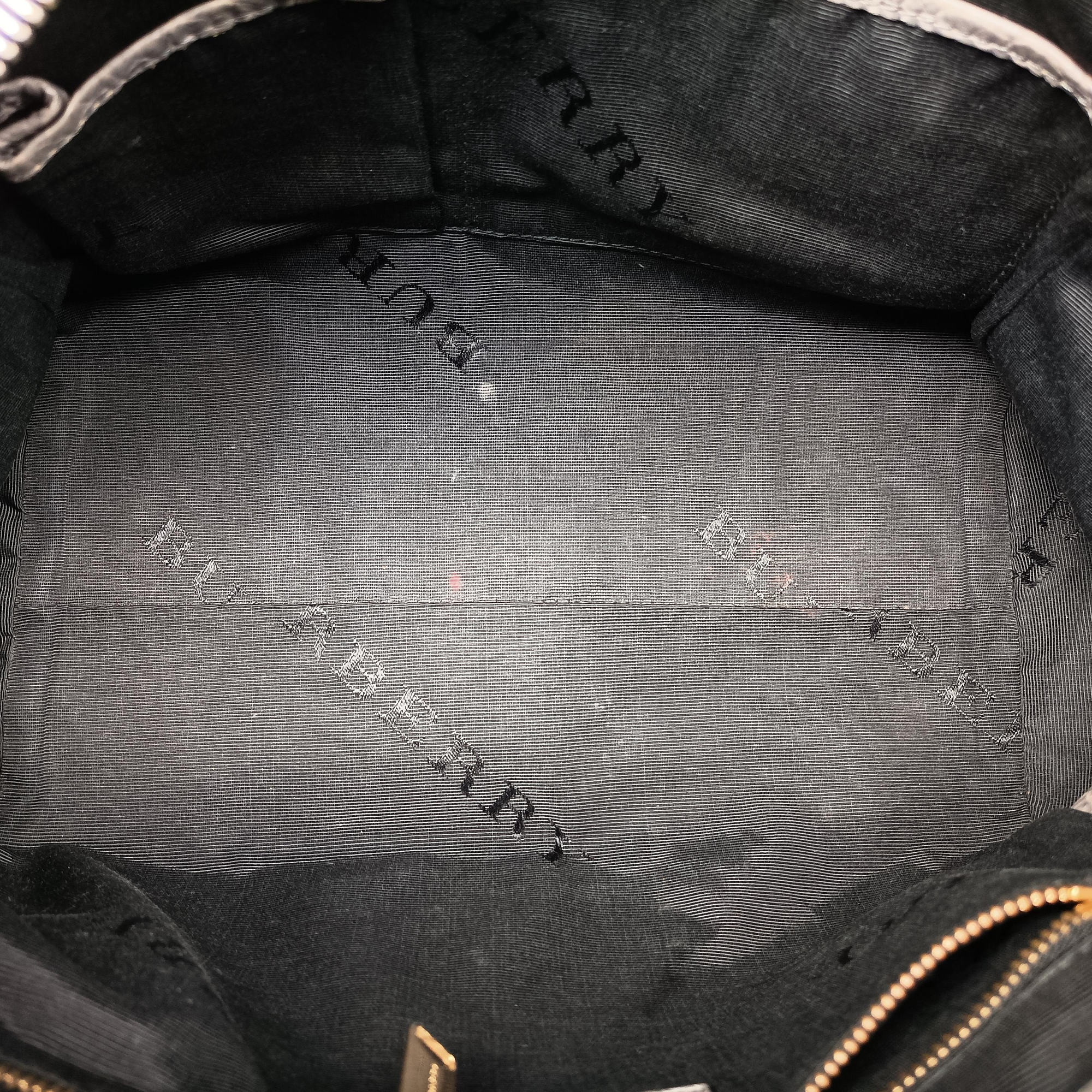 Vintage Burberry Clifton Grey Leather  shoulderbag | stylenewstar
