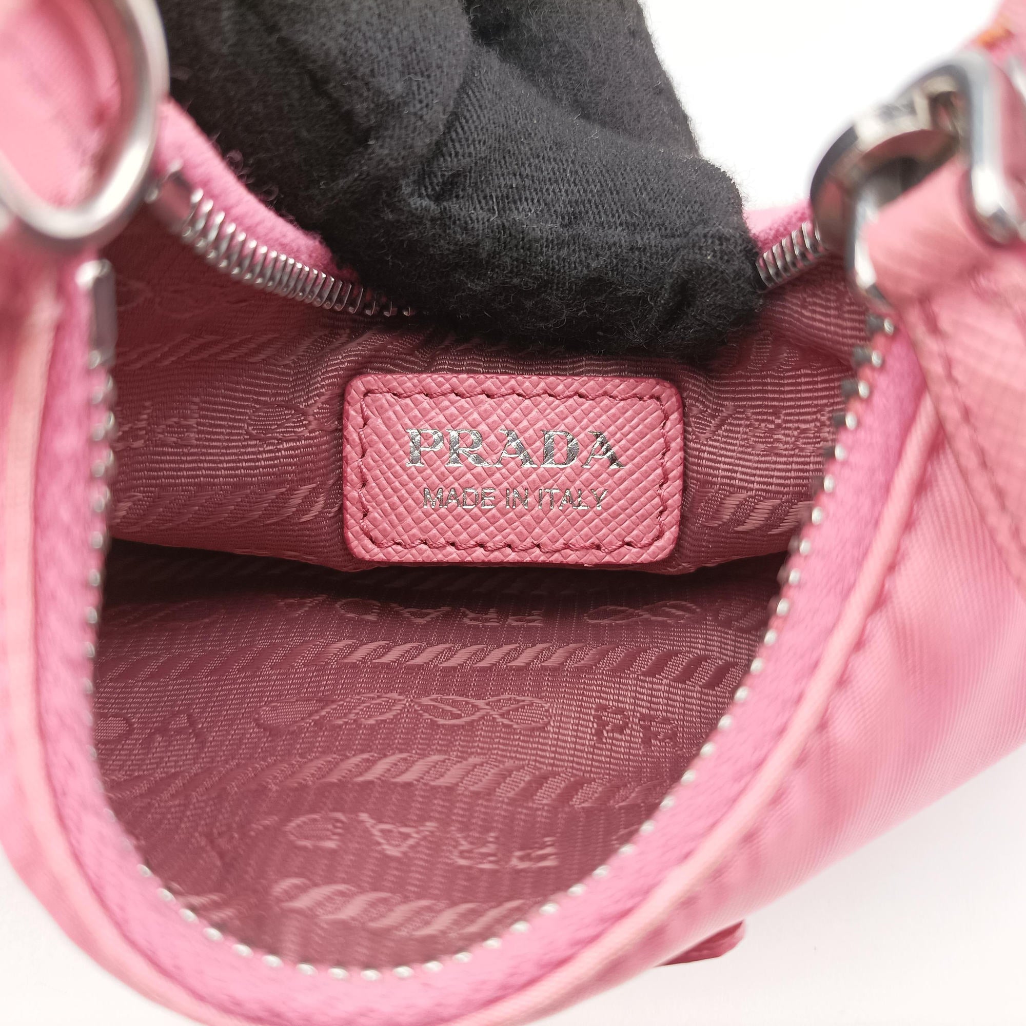 Pre-owned Prada Re-Edition 2005 Nylon Mini Pink nylon 1TT122 shoulderbag | stylenewstar