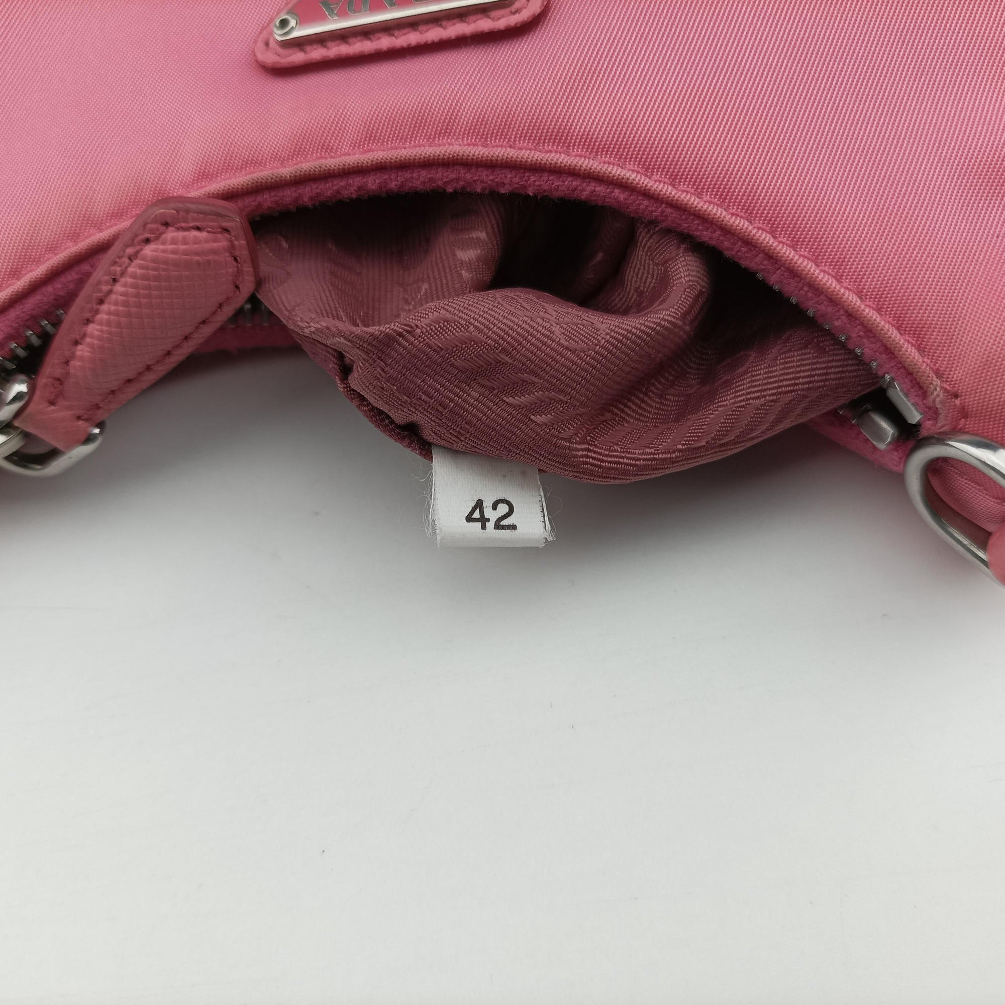 Pre-owned Prada Re-Edition 2005 Nylon Mini Pink nylon 1TT122 shoulderbag | stylenewstar