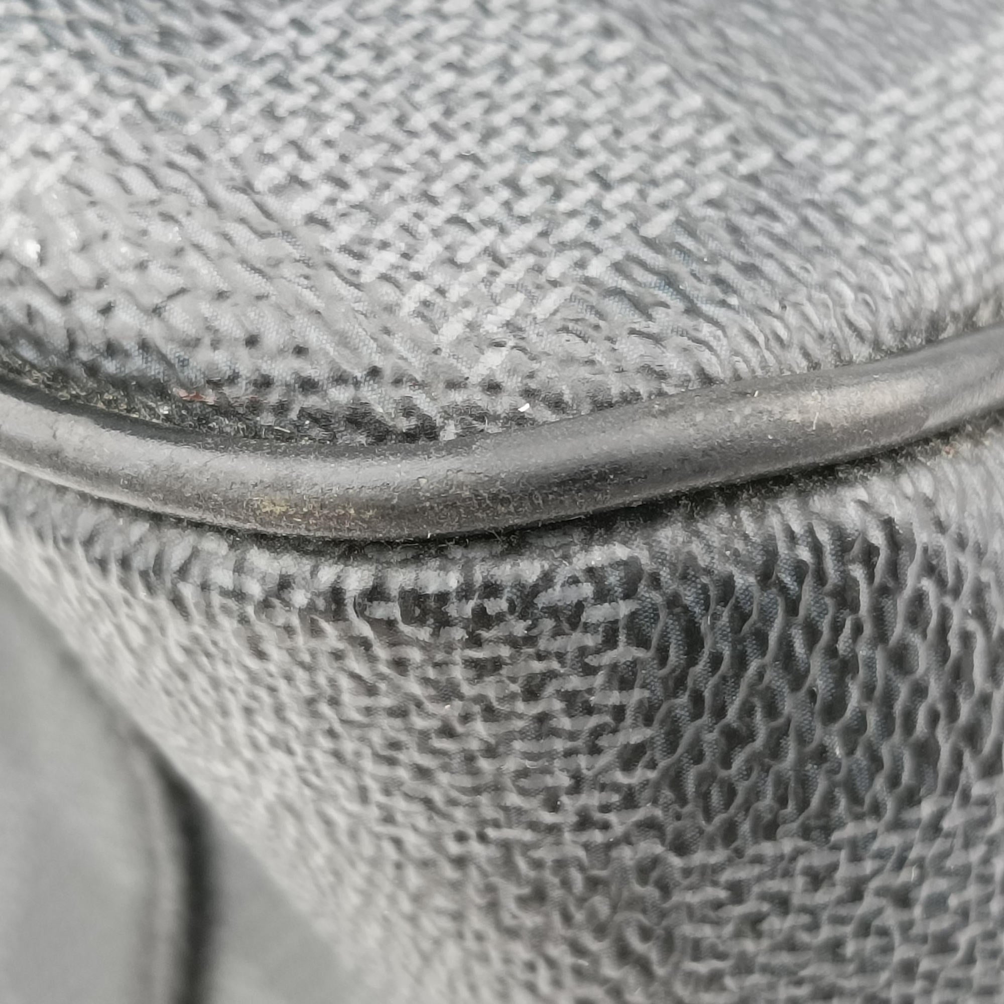 Pre-owned Louis Vuitton TADAO Noir Damier Graphite N51192 shoulderbag | stylenewstar
