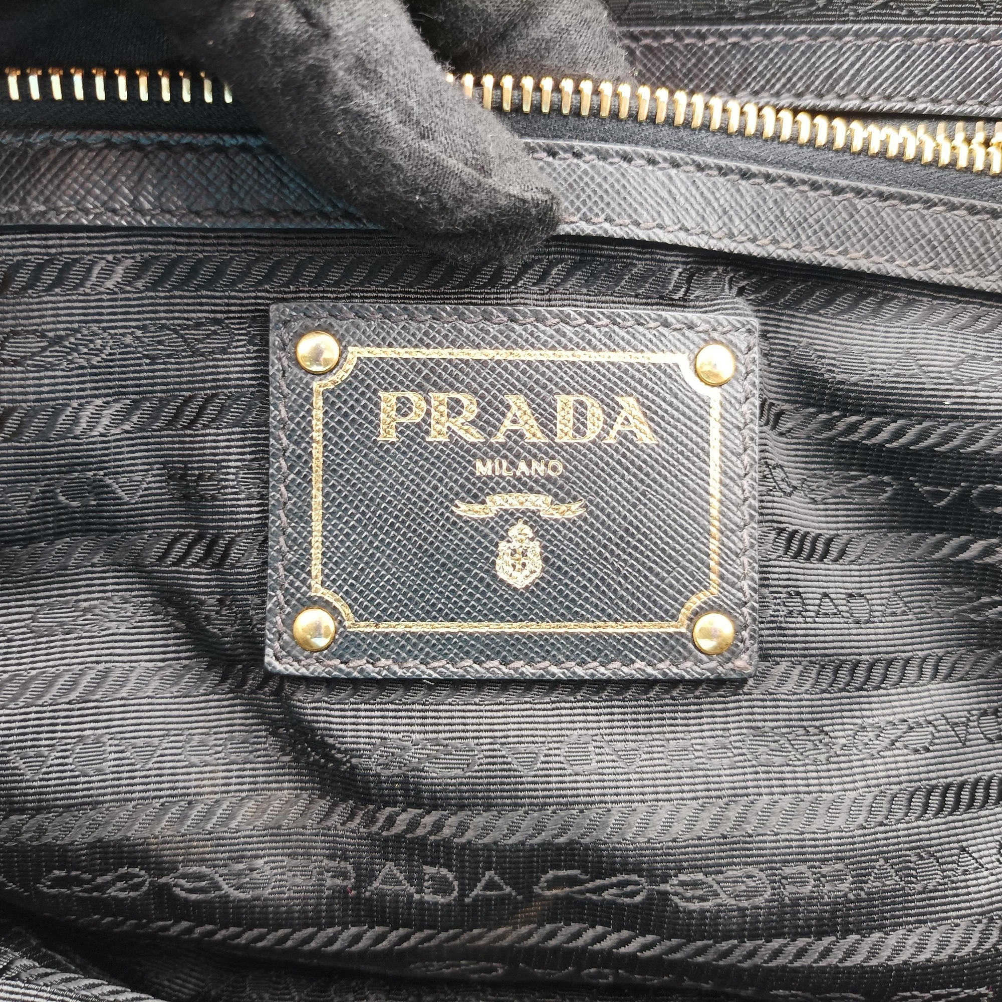 Vintage Prada Tessuto Stampato Red × Black Velvet × Saffiano Leather BN1877 shoulderbag | stylenewstar