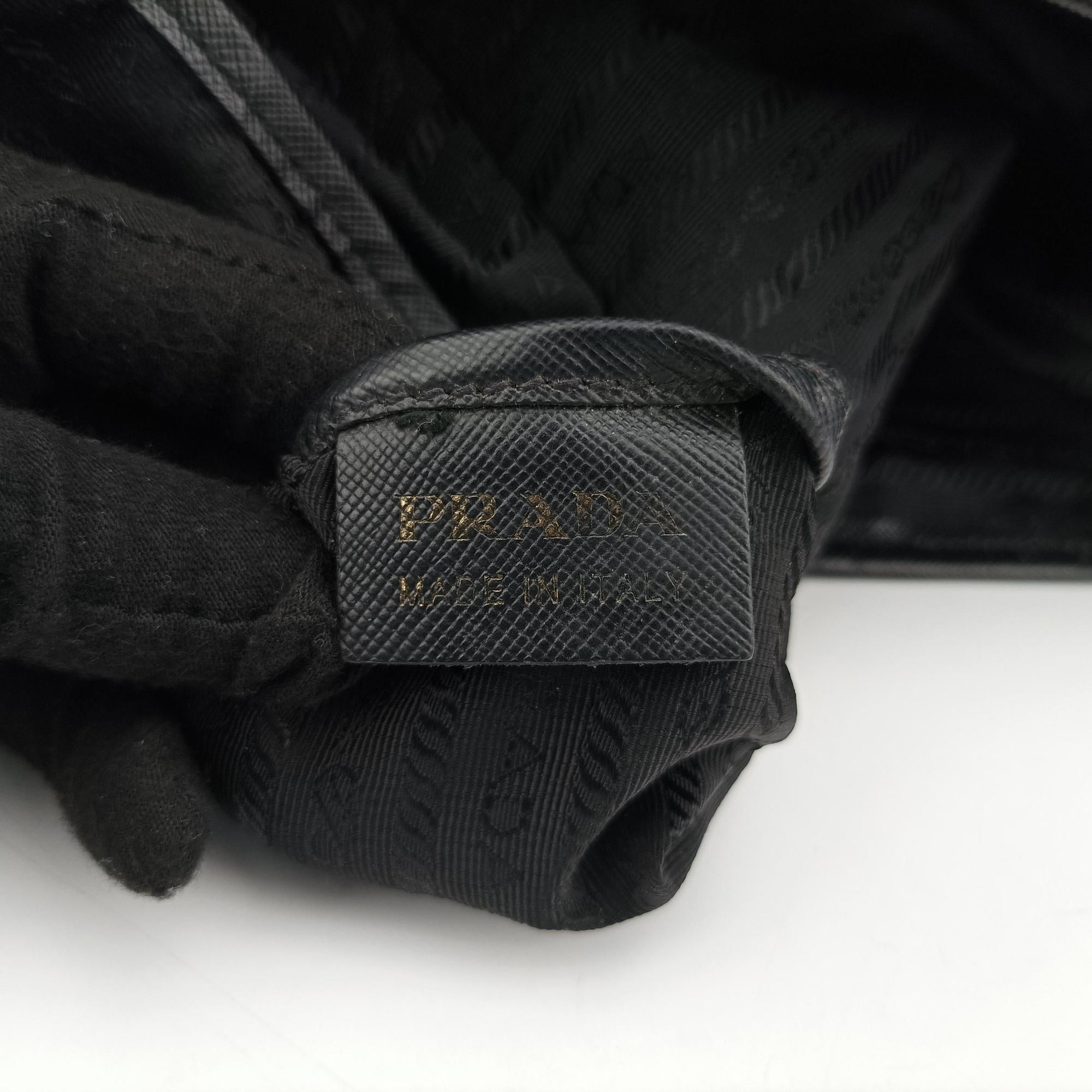 Vintage Prada Tessuto Stampato Red × Black Velvet × Saffiano Leather BN1877 shoulderbag | stylenewstar