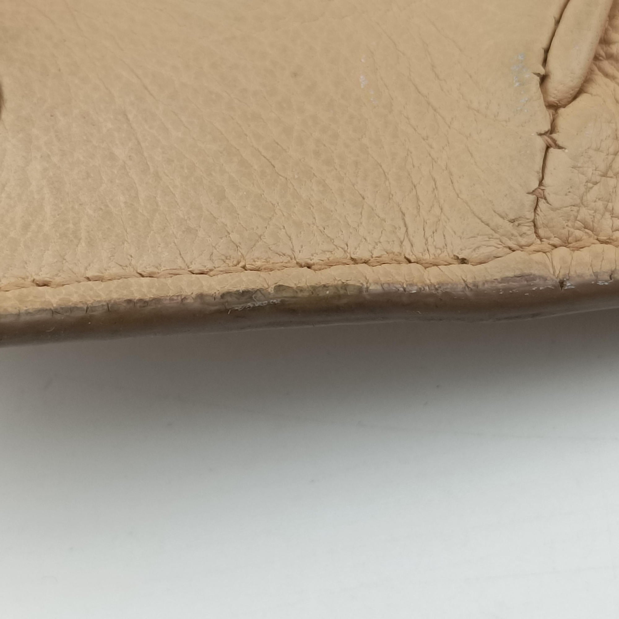 Pre-owned Yves Saint Laurent Mombasa Beige Leather 129026 handbag | stylenewstar