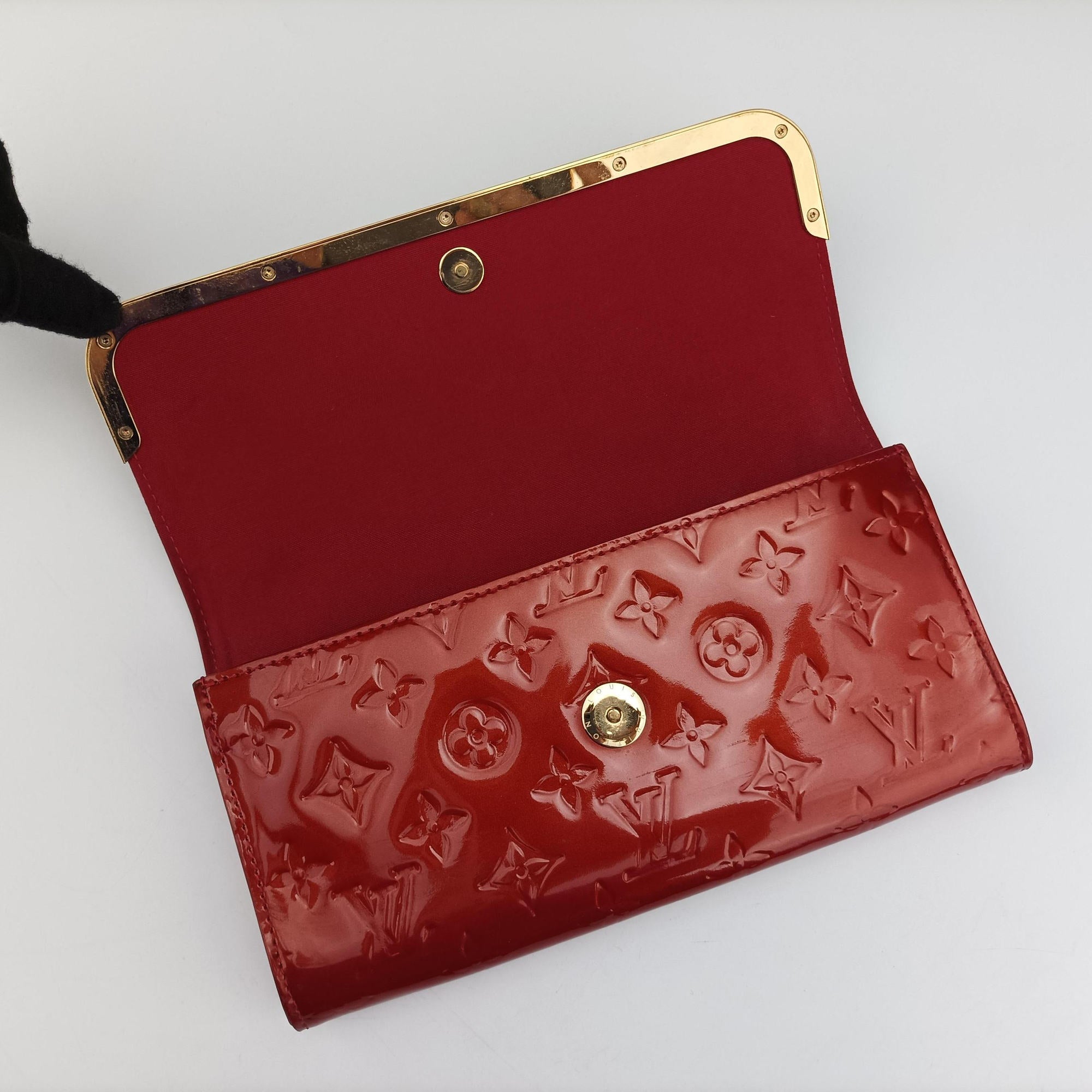 Pre-owned Louis Vuitton Rossmore MM Red Vernis M91550 handbag | stylenewstar