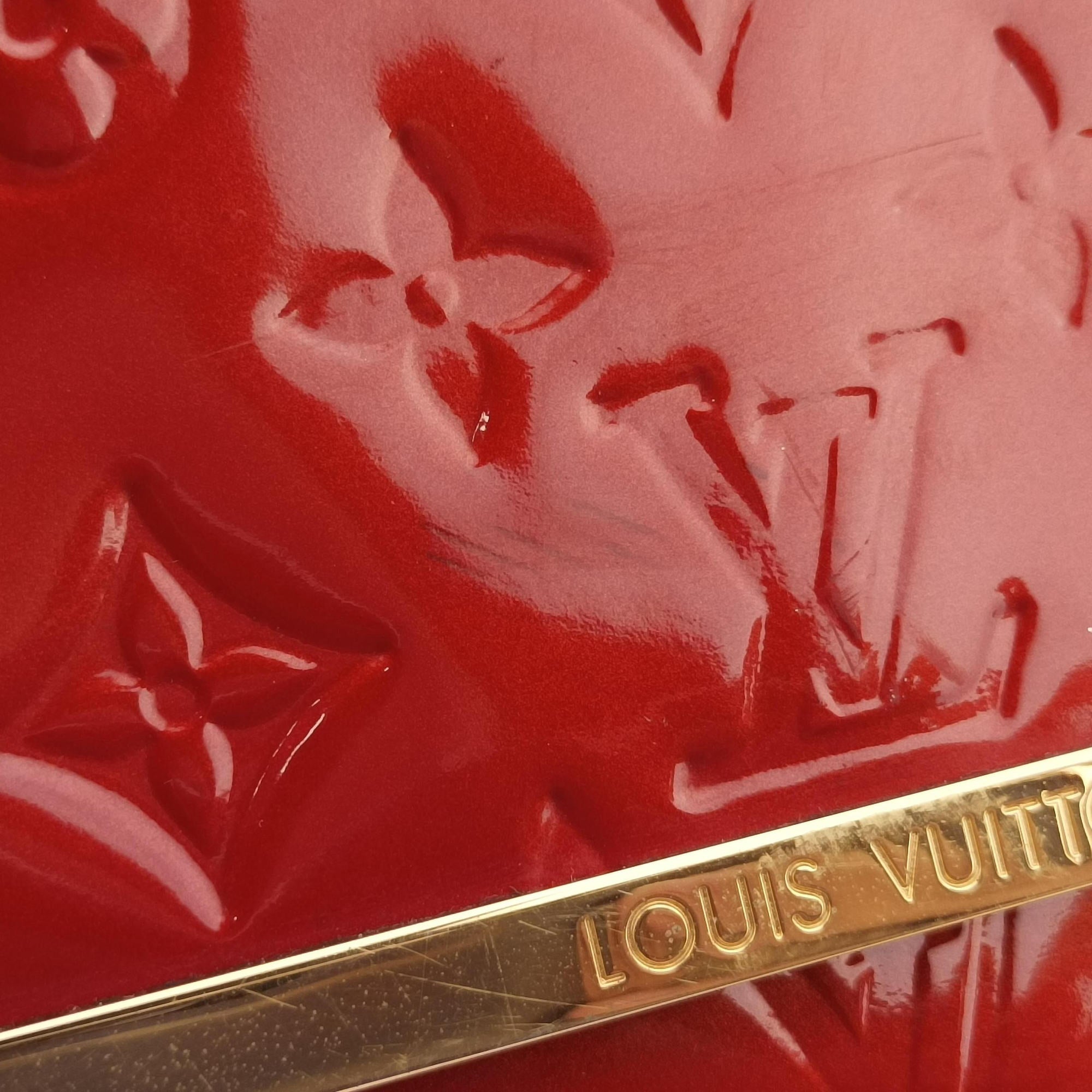 Pre-owned Louis Vuitton Rossmore MM Red Vernis M91550 handbag | stylenewstar