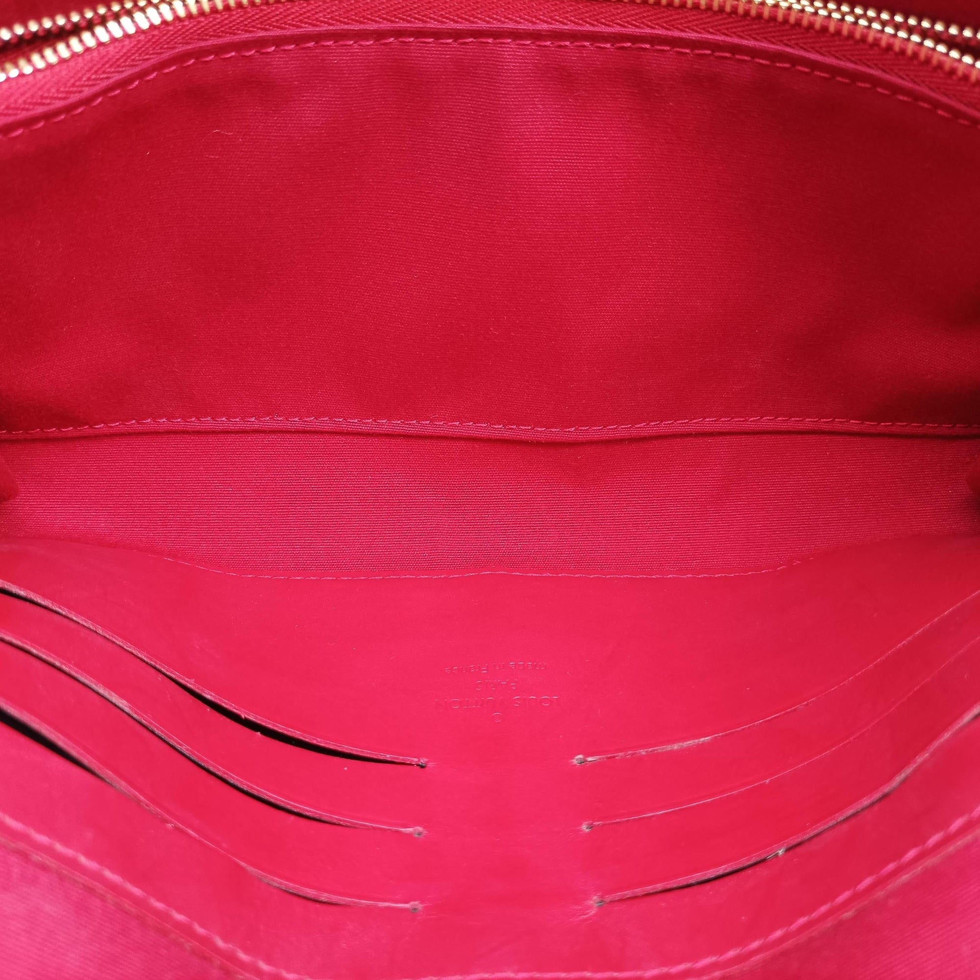 Pre-owned Louis Vuitton Rossmore MM Red Vernis M91550 handbag | stylenewstar