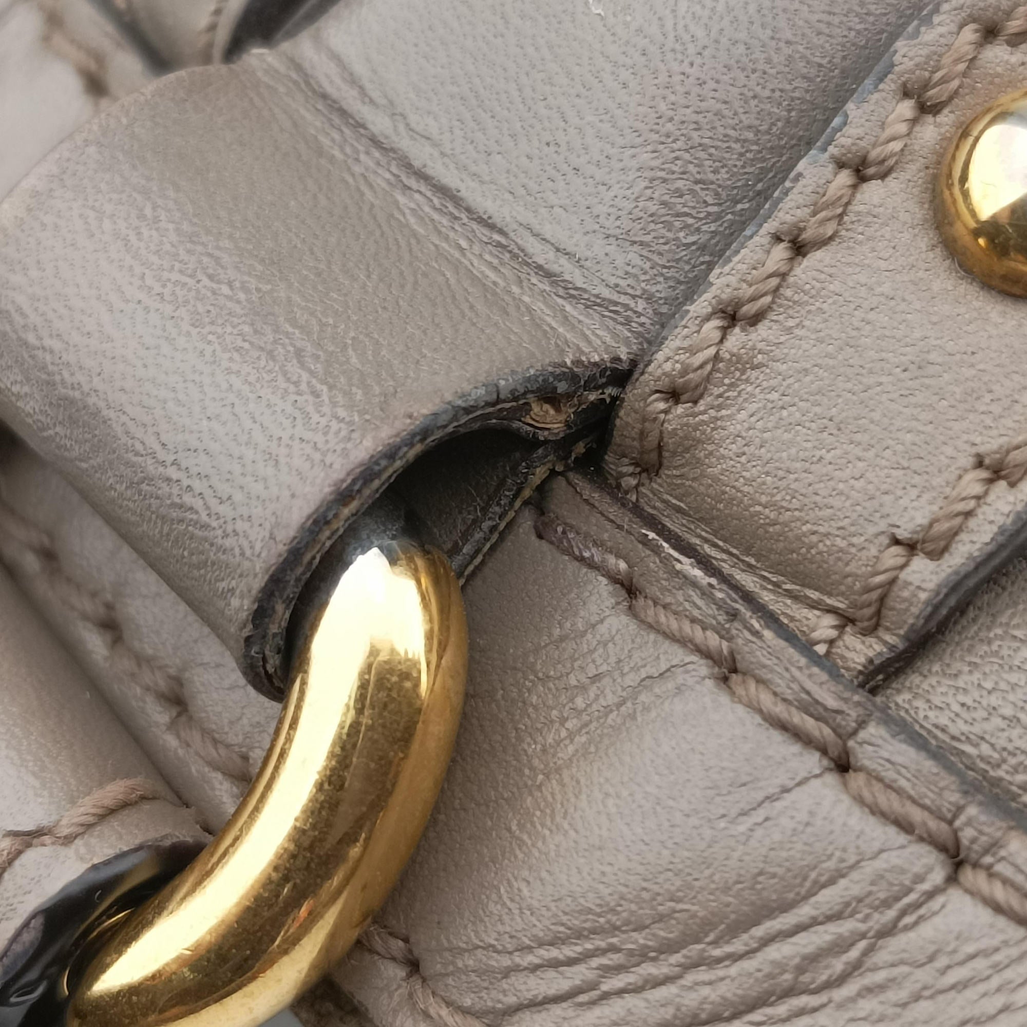 Pre-owned Gucci Scarlett Grey Leather 282299 shoulderbag | stylenewstar