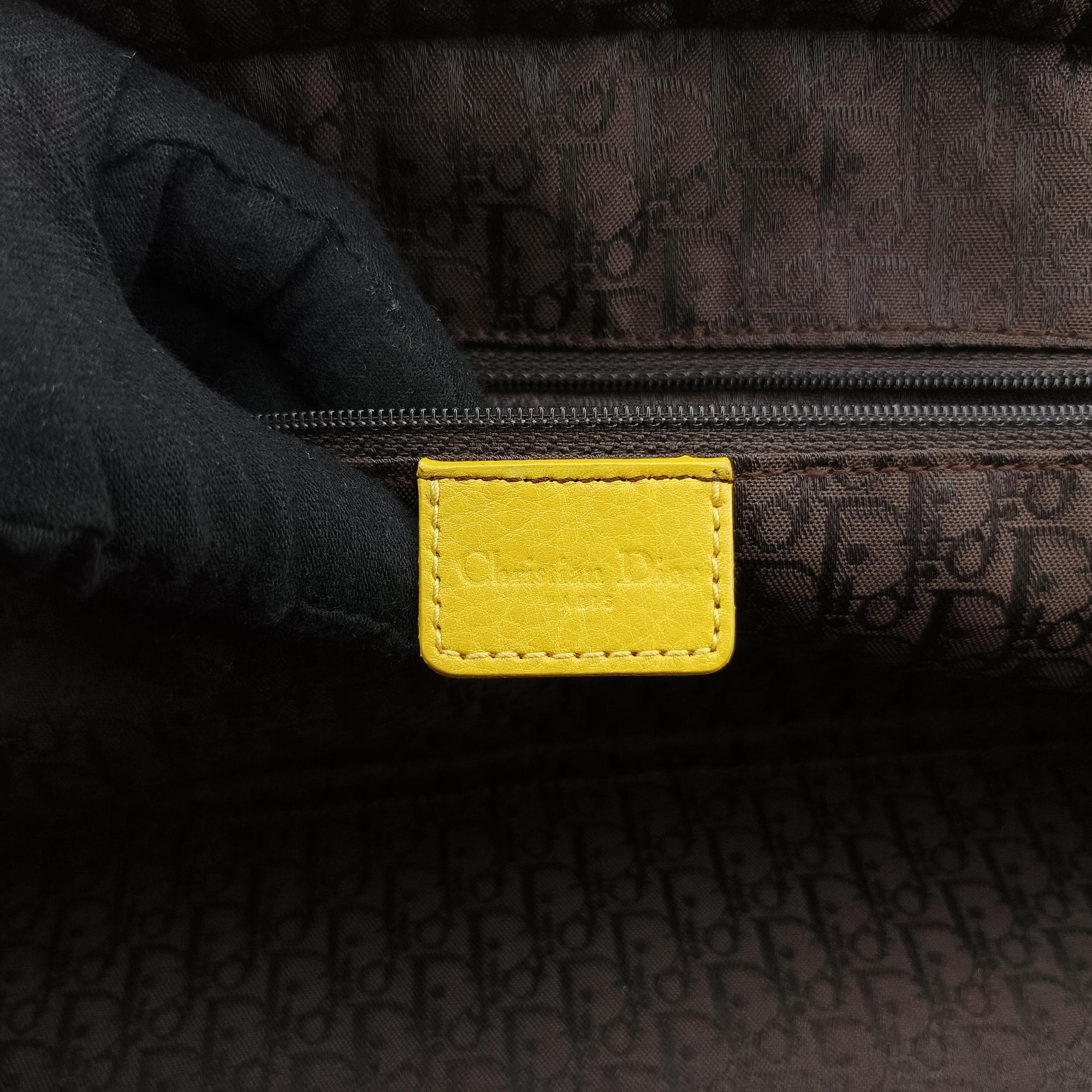 Pre-owned Christian Dior Detective Yellow Leather  handbag | stylenewstar