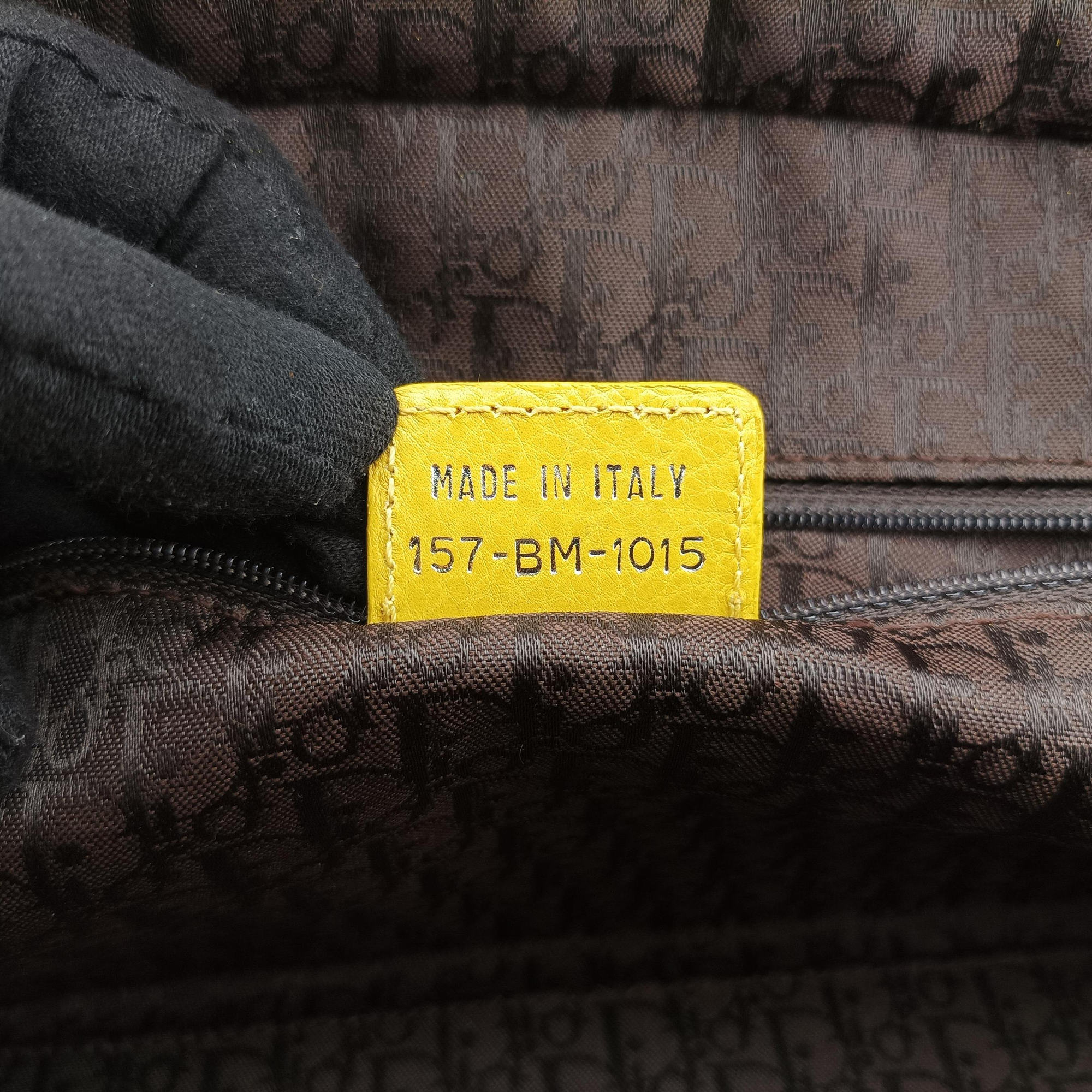 Pre-owned Christian Dior Detective Yellow Leather  handbag | stylenewstar