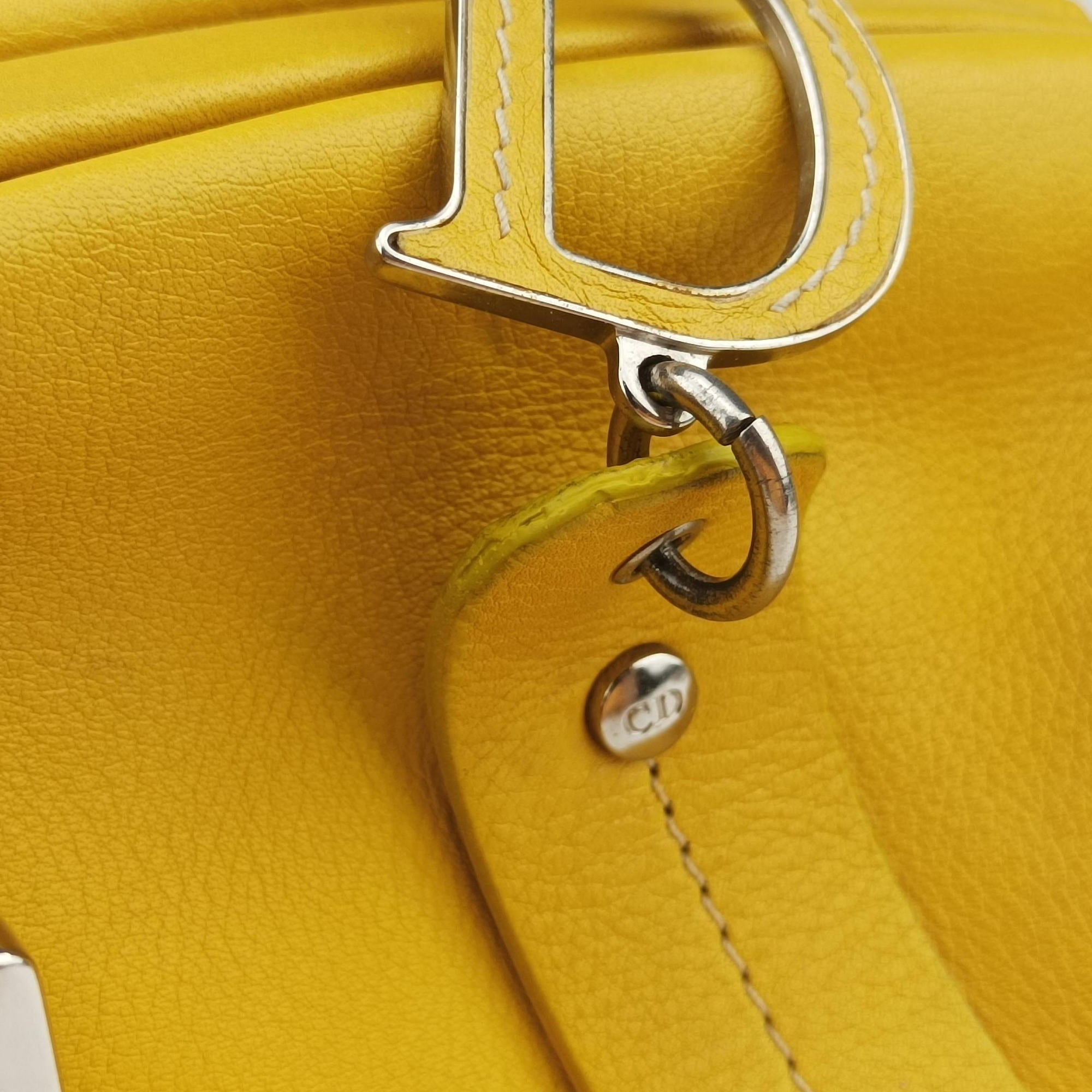 Pre-owned Christian Dior Detective Yellow Leather  handbag | stylenewstar