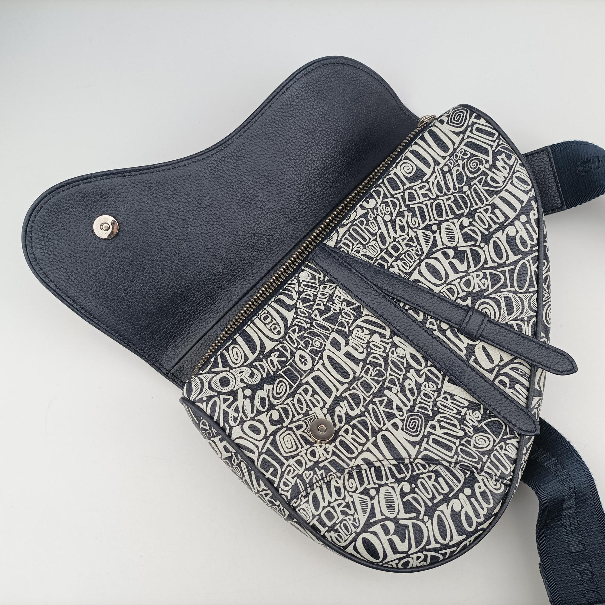 Pre-owned Christian Dior Saddle Navy Leather  bum bag/waist bag | stylenewstar