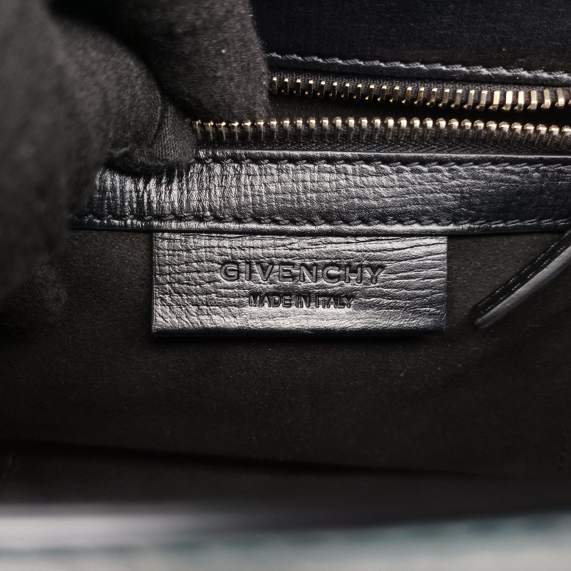 Pre-owned Givenchy Pandora Box Black Leather  shoulderbag | stylenewstar