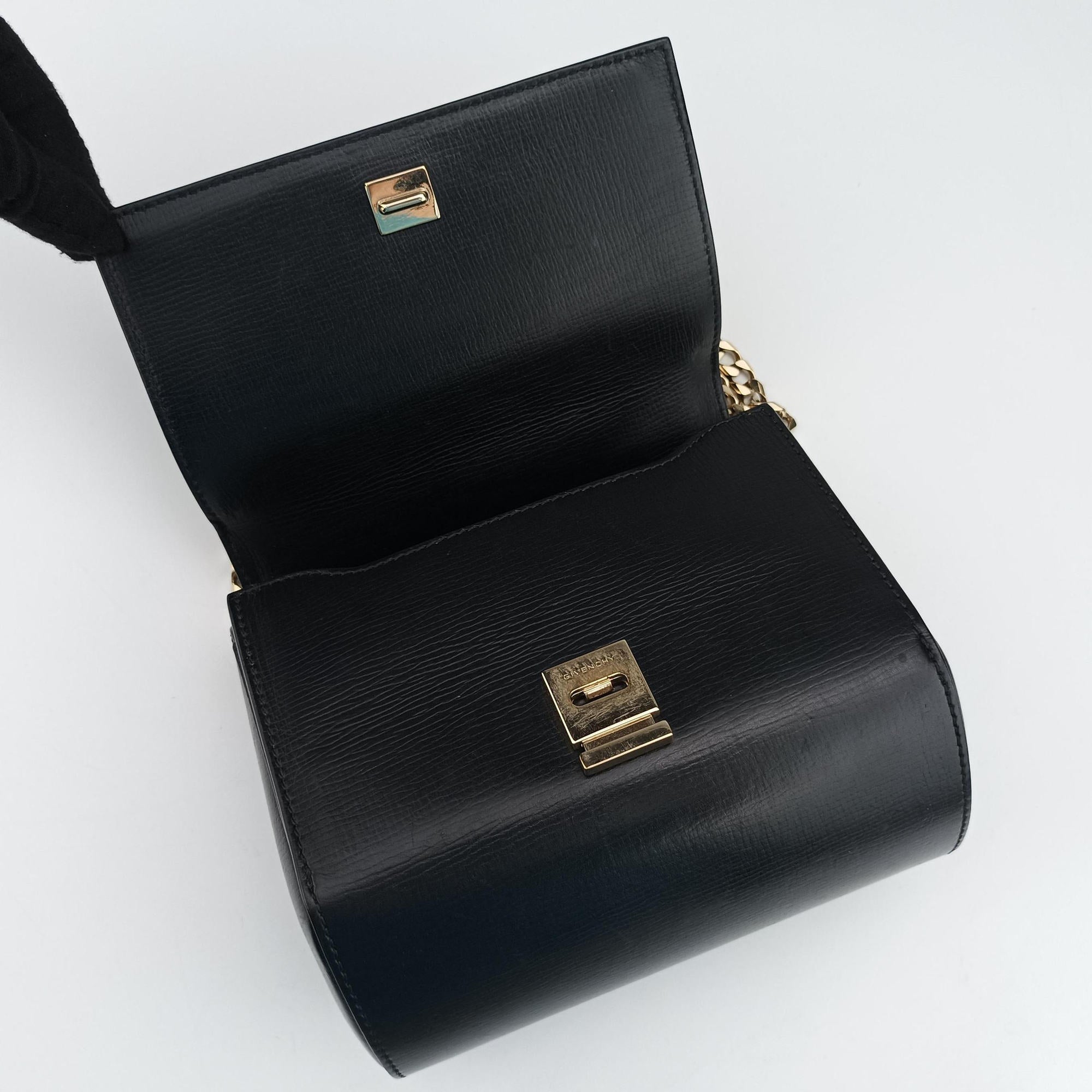 Pre-owned Givenchy Pandora Box Black Leather  shoulderbag | stylenewstar