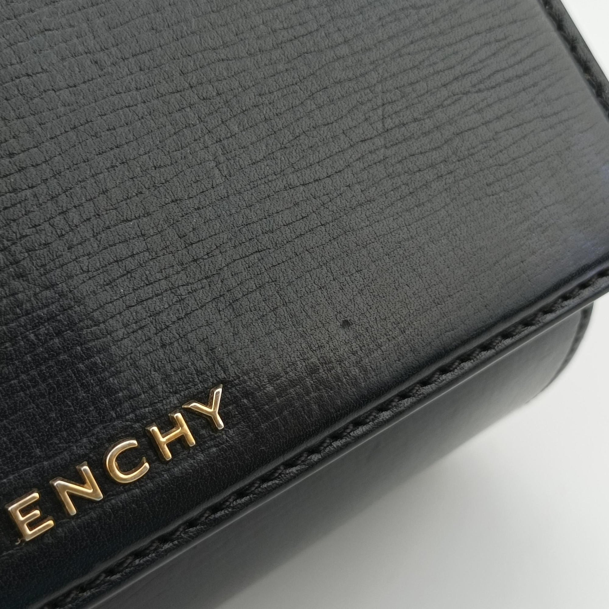 Pre-owned Givenchy Pandora Box Black Leather  shoulderbag | stylenewstar