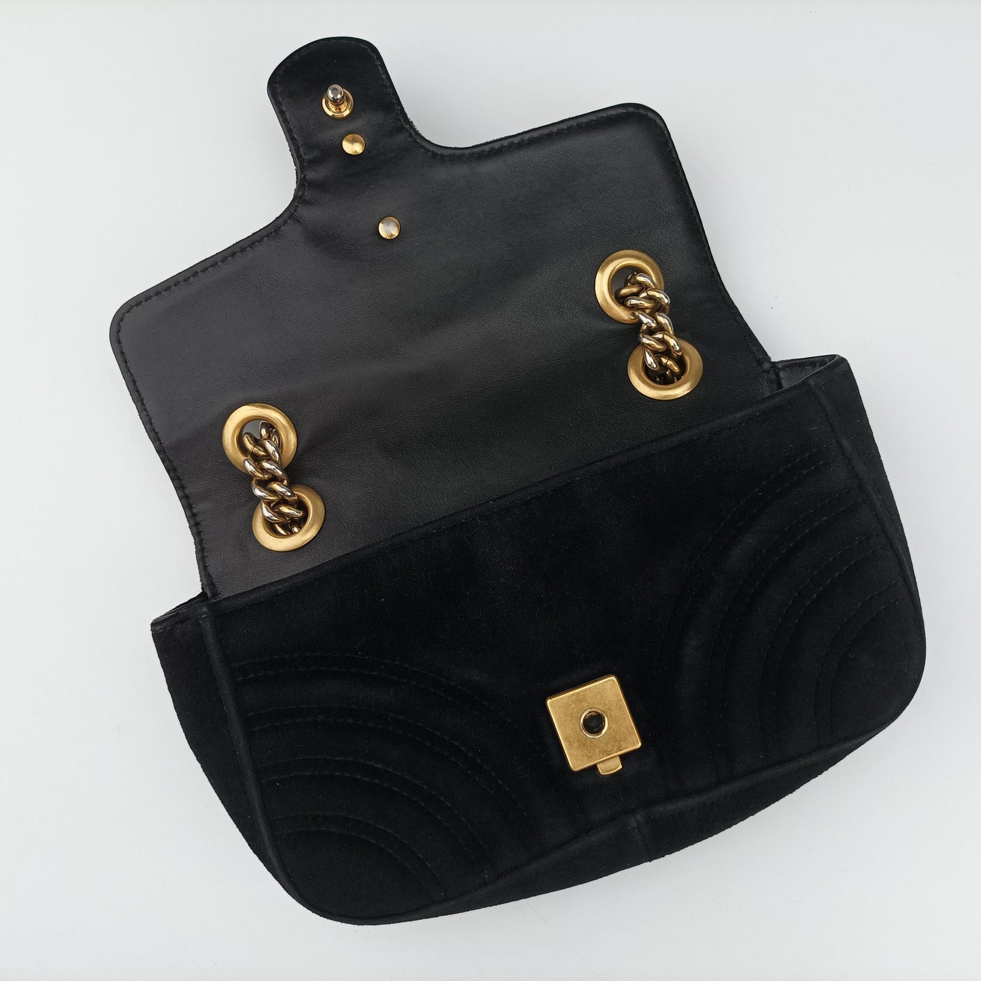 Pre-owned Gucci GG Marmont Black velour 446744 shoulderbag | stylenewstar