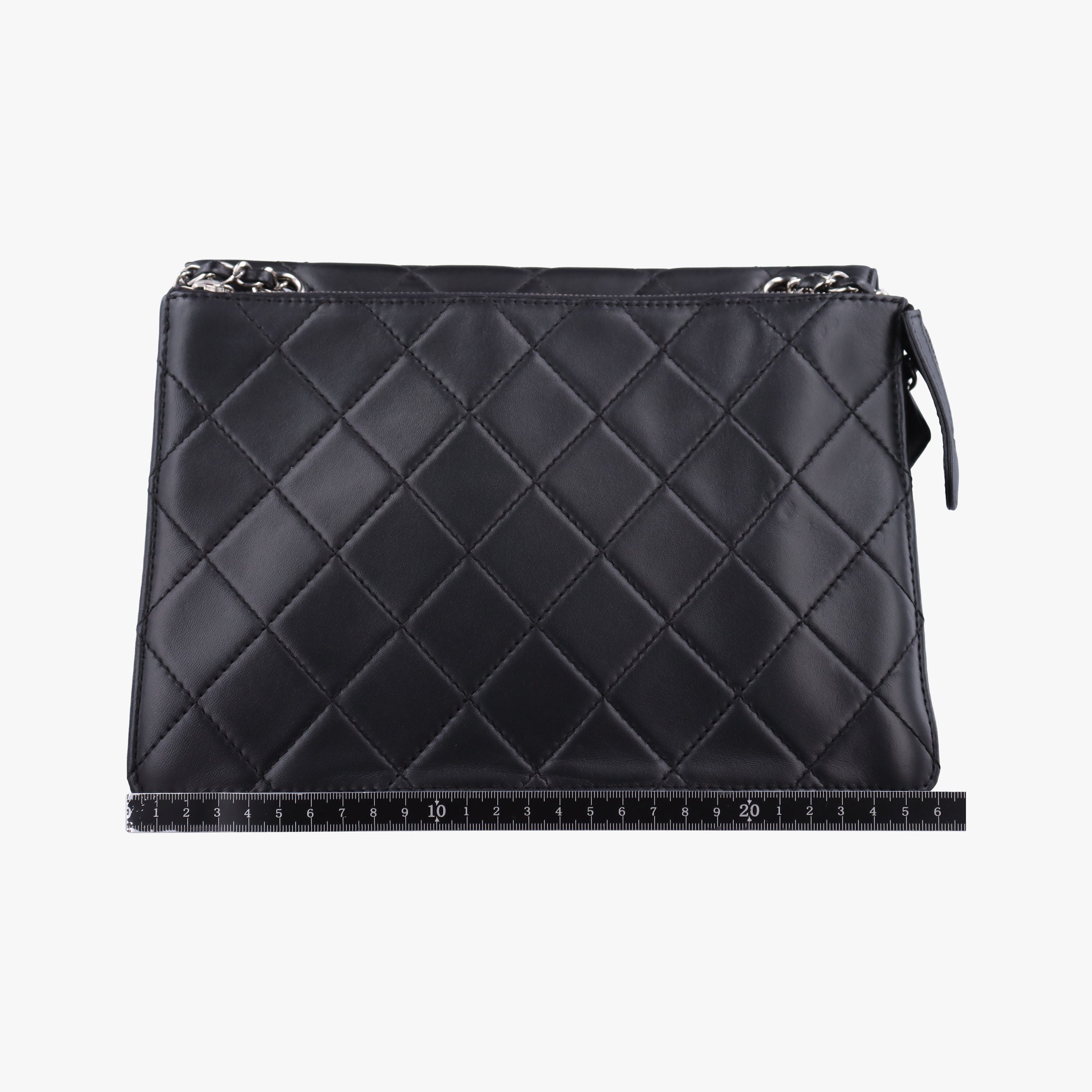 Pre-owned Chanel 2.55 Matelasse Black lambskin A65613 shoulderbag | stylenewstar