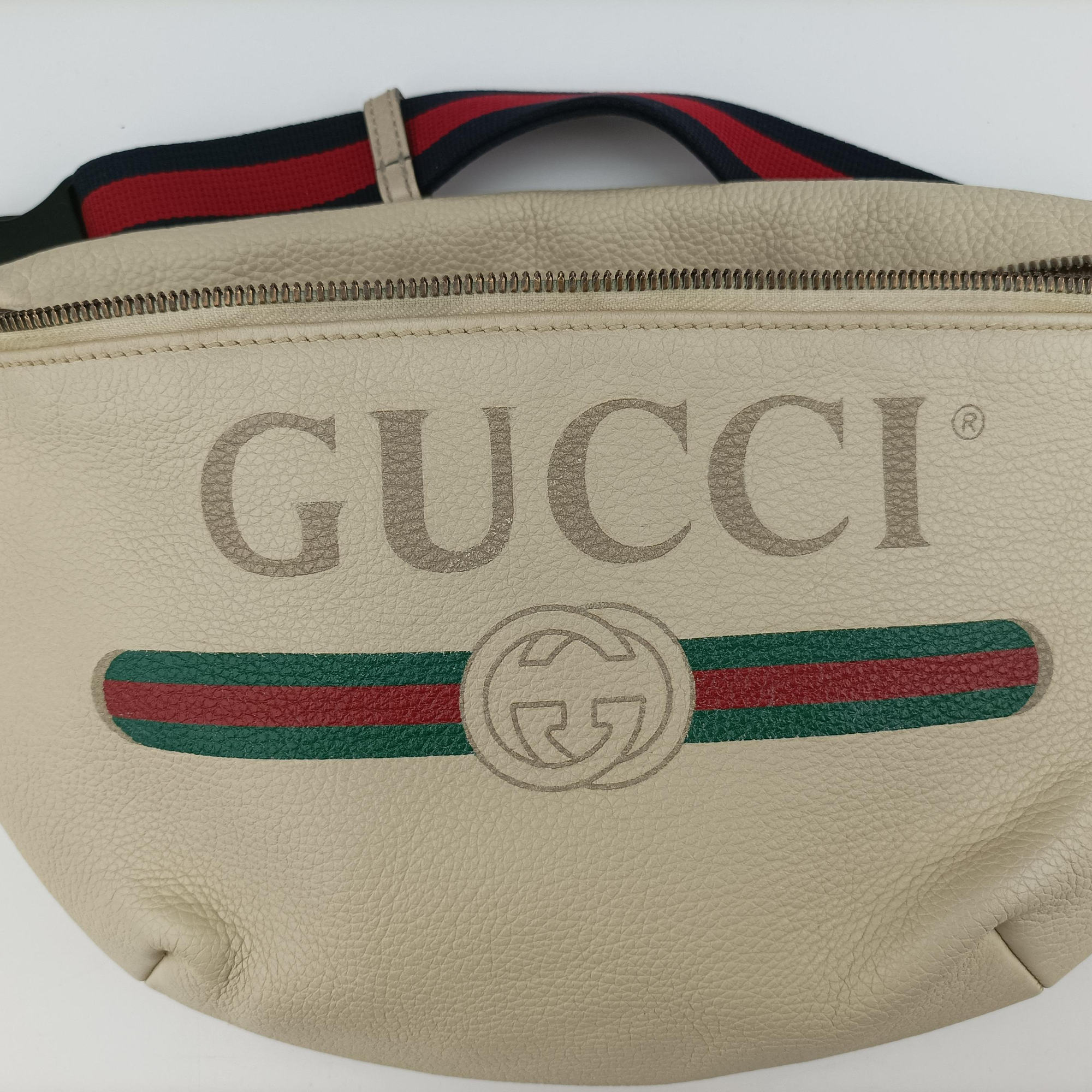 Vintage Gucci Gucci Print White Leather 530412 bum bag/waist bag | stylenewstar