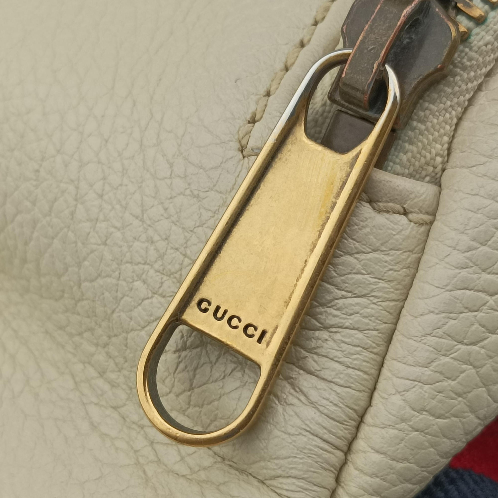 Vintage Gucci Gucci Print White Leather 530412 bum bag/waist bag | stylenewstar