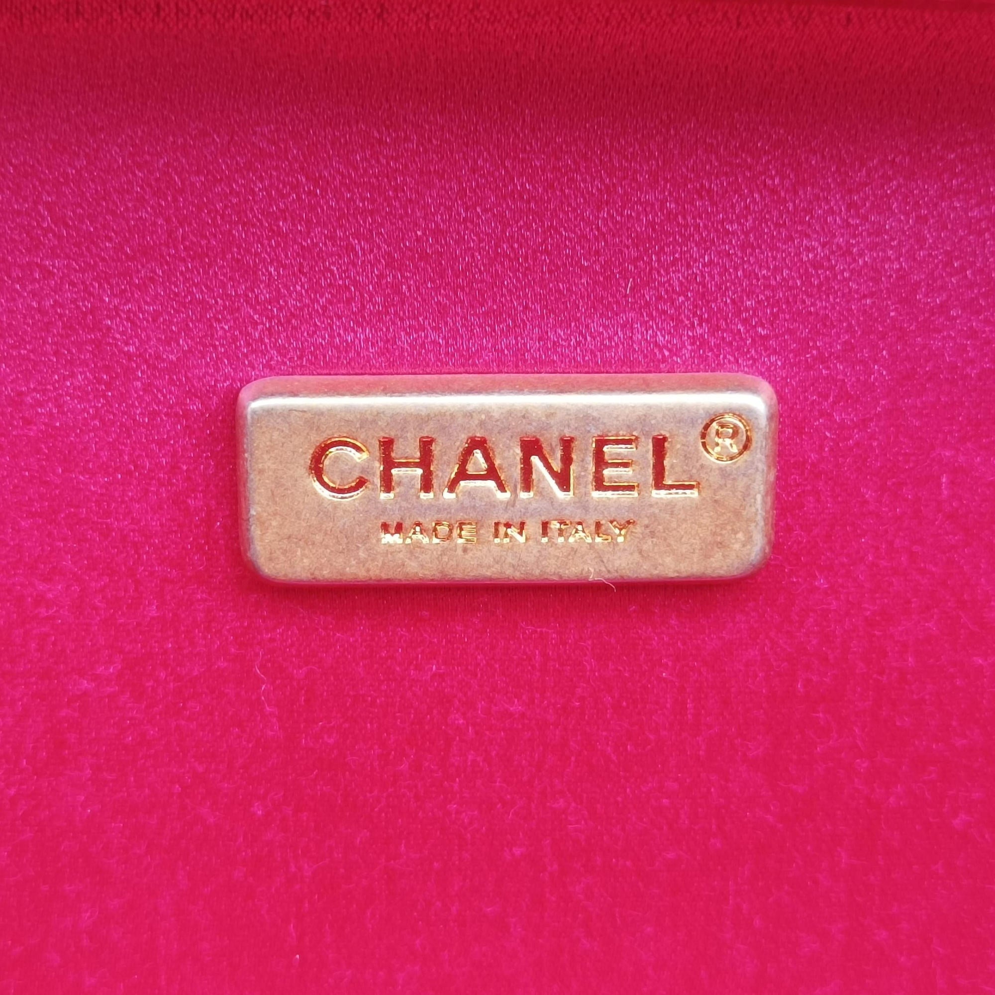 Pre-owned Chanel Chocolate Bar Fuchsia Pink  lambskin A94482 shoulderbag | stylenewstar