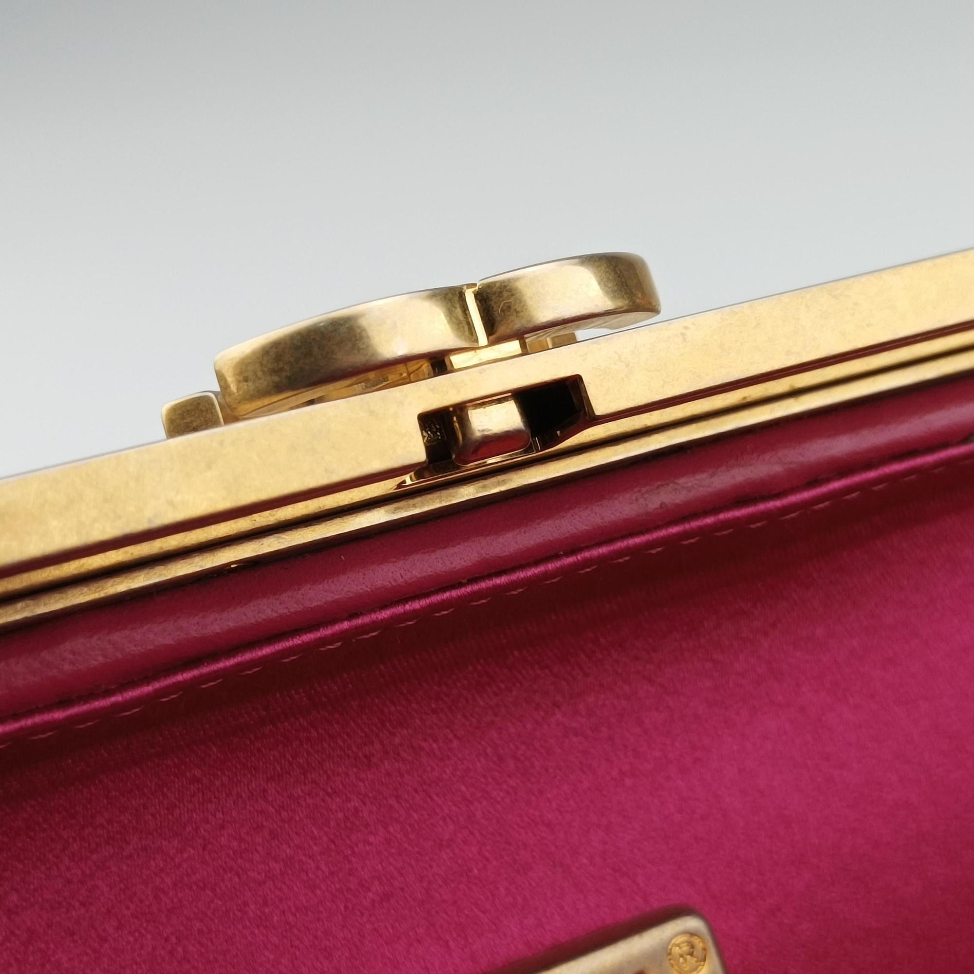 Pre-owned Chanel Chocolate Bar Fuchsia Pink  lambskin A94482 shoulderbag | stylenewstar