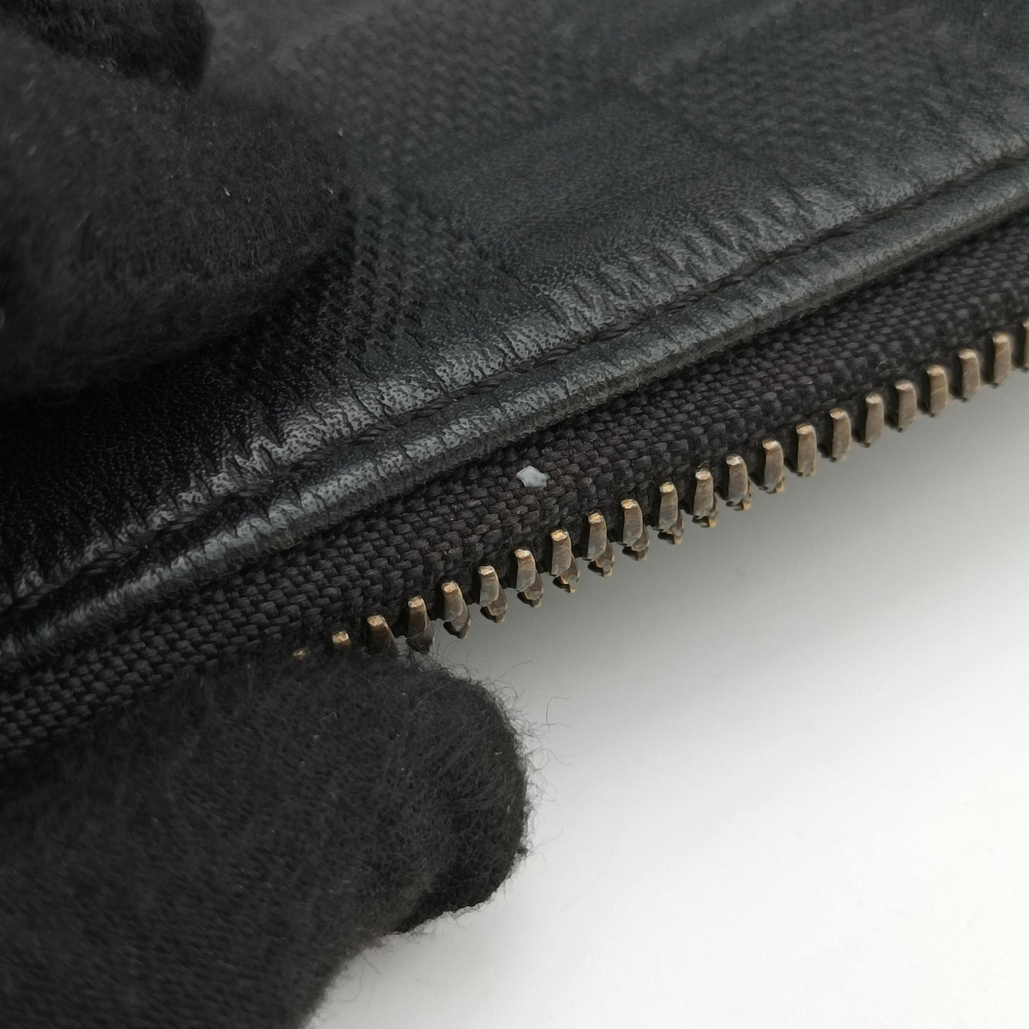 Secondhand Louis Vuitton Porte Documents Jour Noir Damier Graphite N48224 shoulderbag | stylenewstar