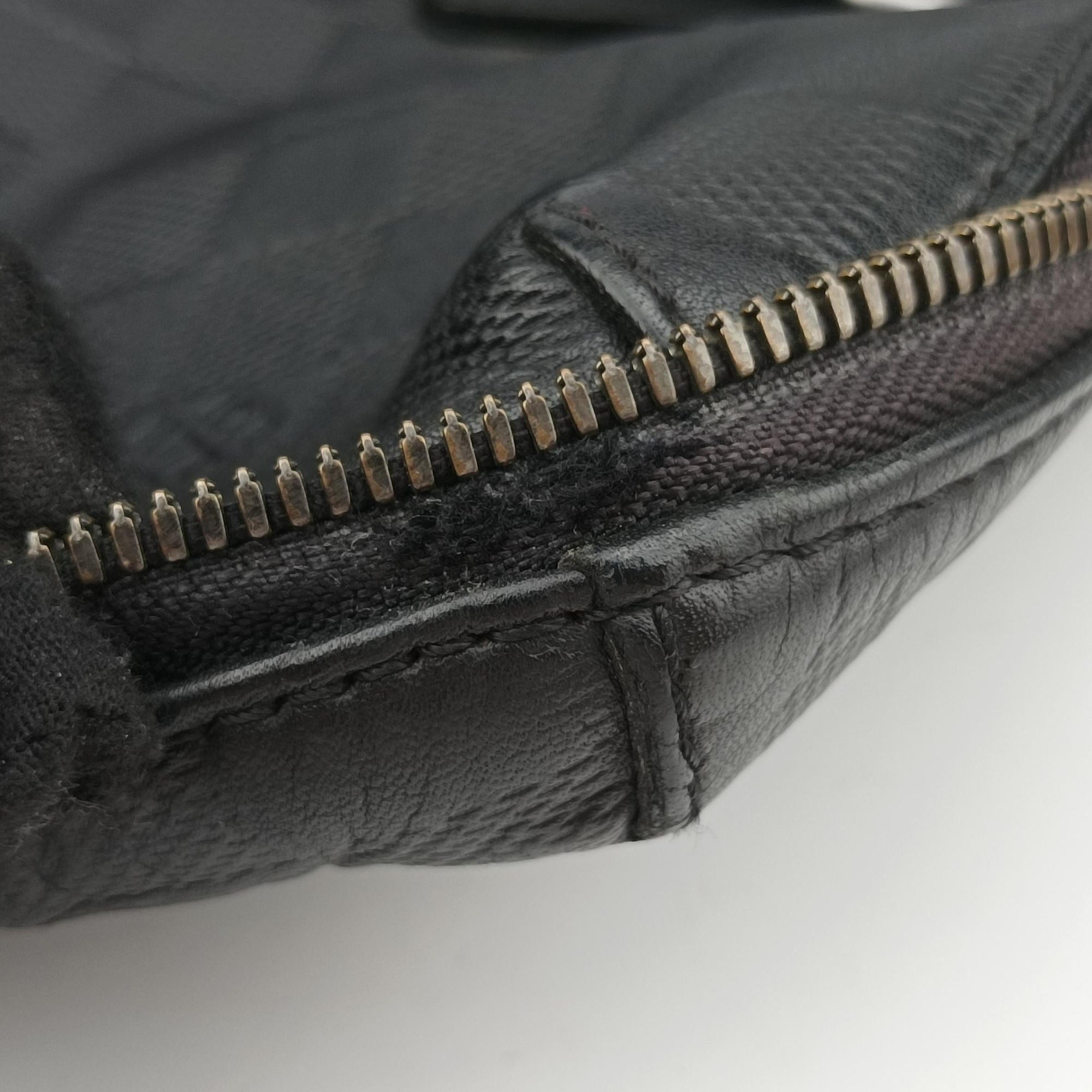 Secondhand Louis Vuitton Porte Documents Jour Noir Damier Graphite N48224 shoulderbag | stylenewstar