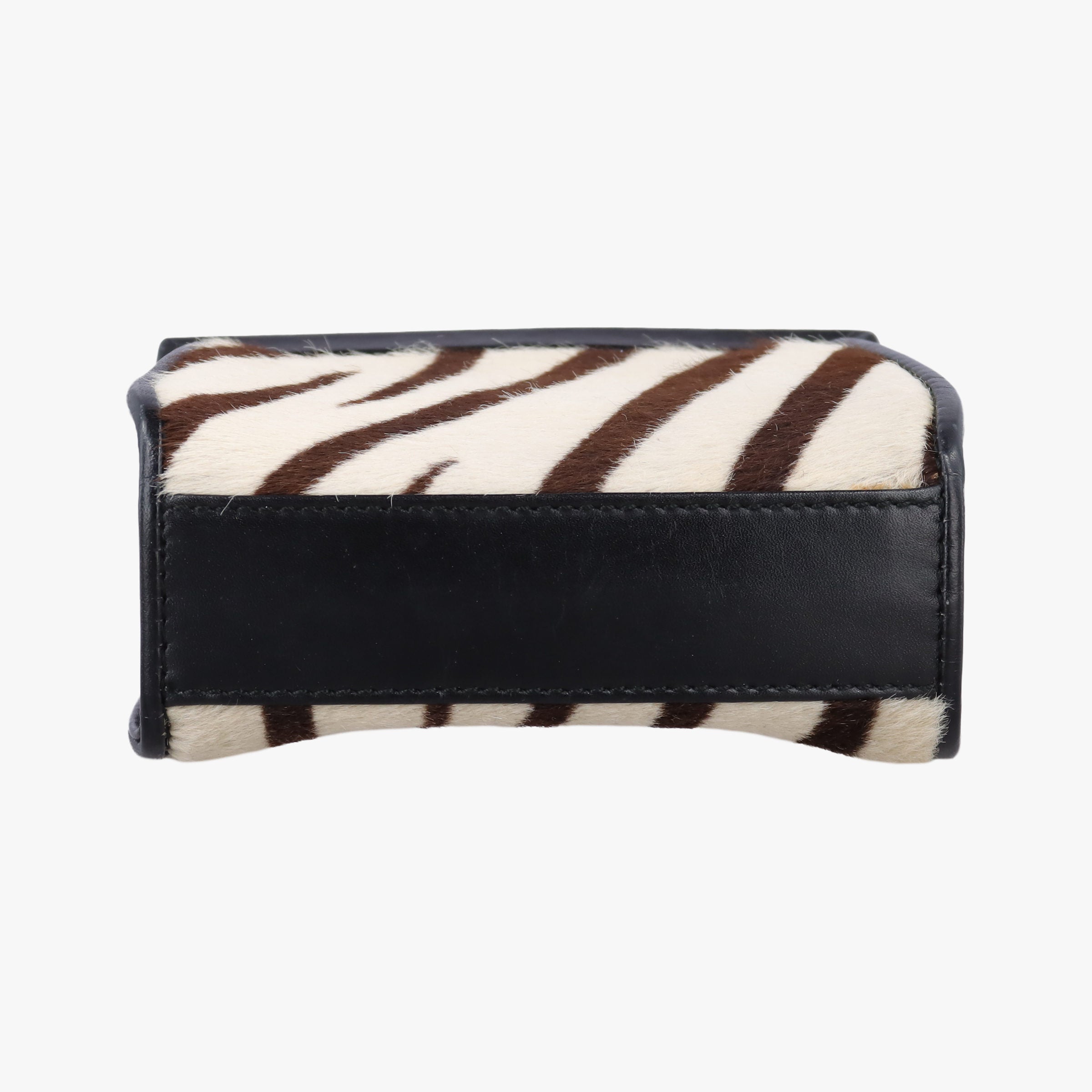 Pre-owned Gucci Zebra print Beige x black Ponyhair×Leather  shoulderbag | stylenewstar