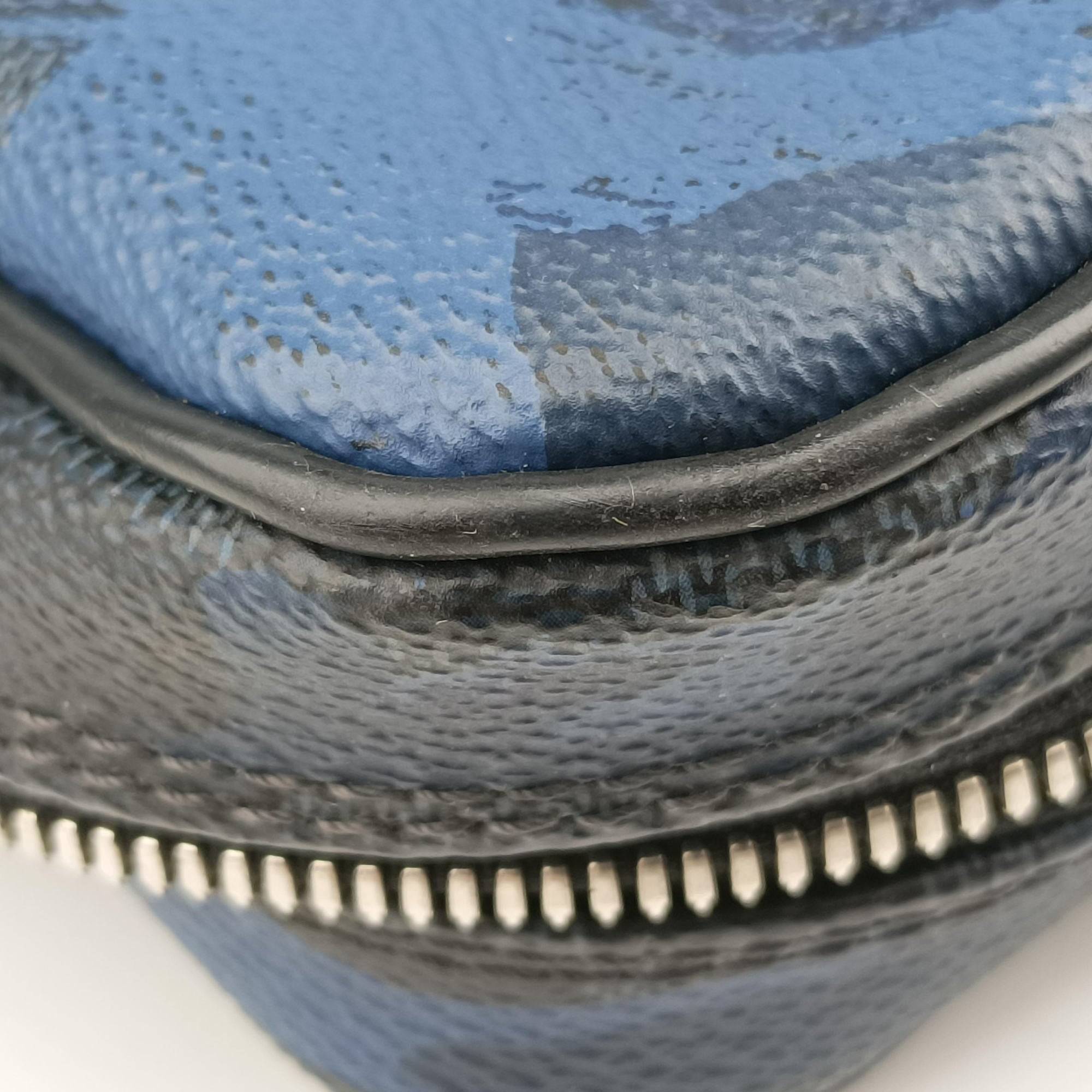 Pre-owned Louis Vuitton Porte Documents VoyagePM Blue Camouflage Damier Cobalt Canvas N41507 handbag | stylenewstar
