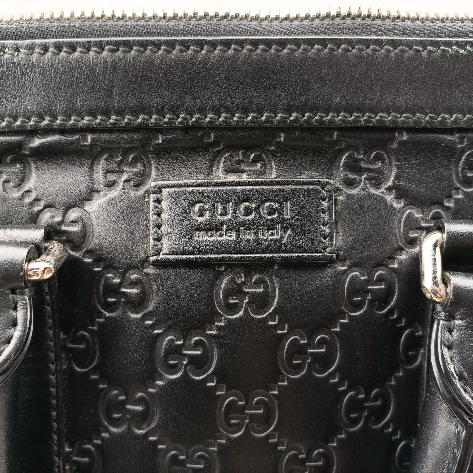 Pre-owned Gucci Signature Black Leather 428041 handbag | stylenewstar