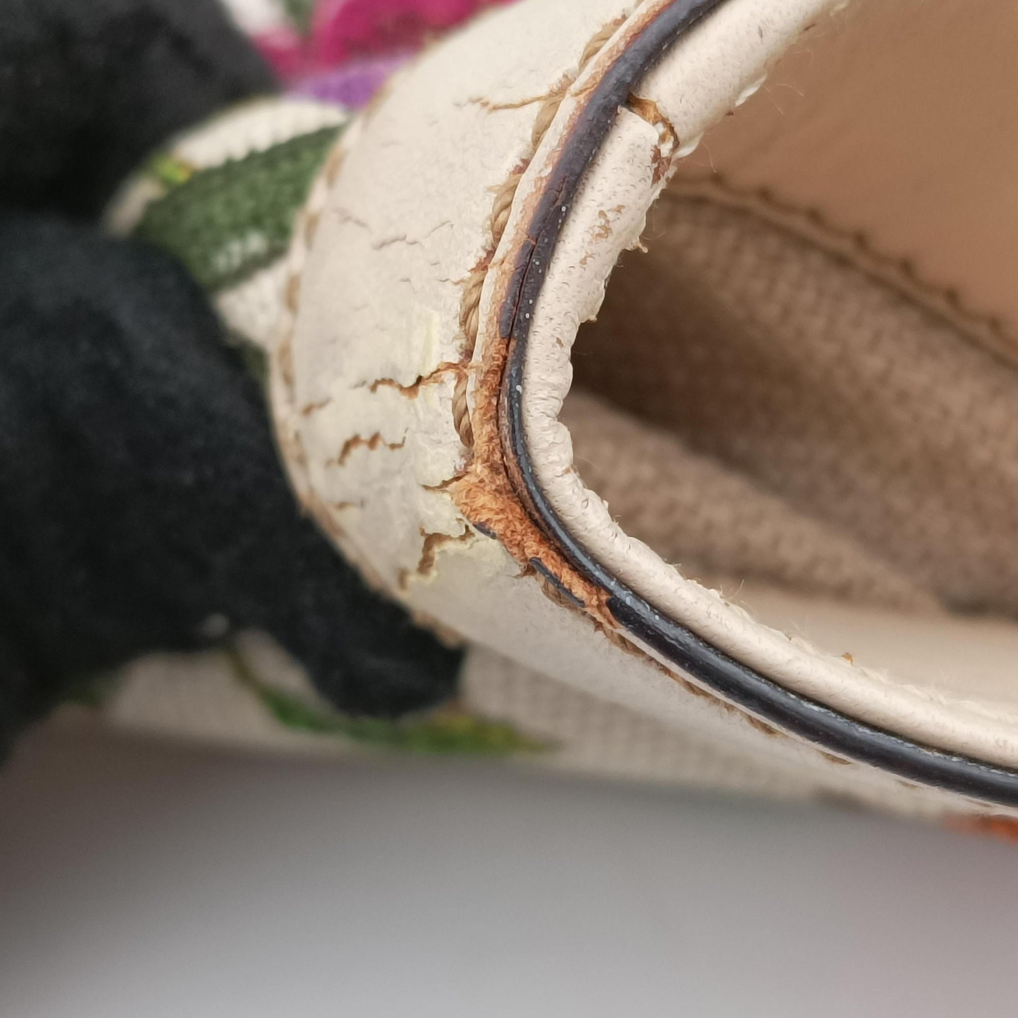 Vintage Gucci Bamboo Floral White×multicolor canvas×leather 137394 handbag | stylenewstar