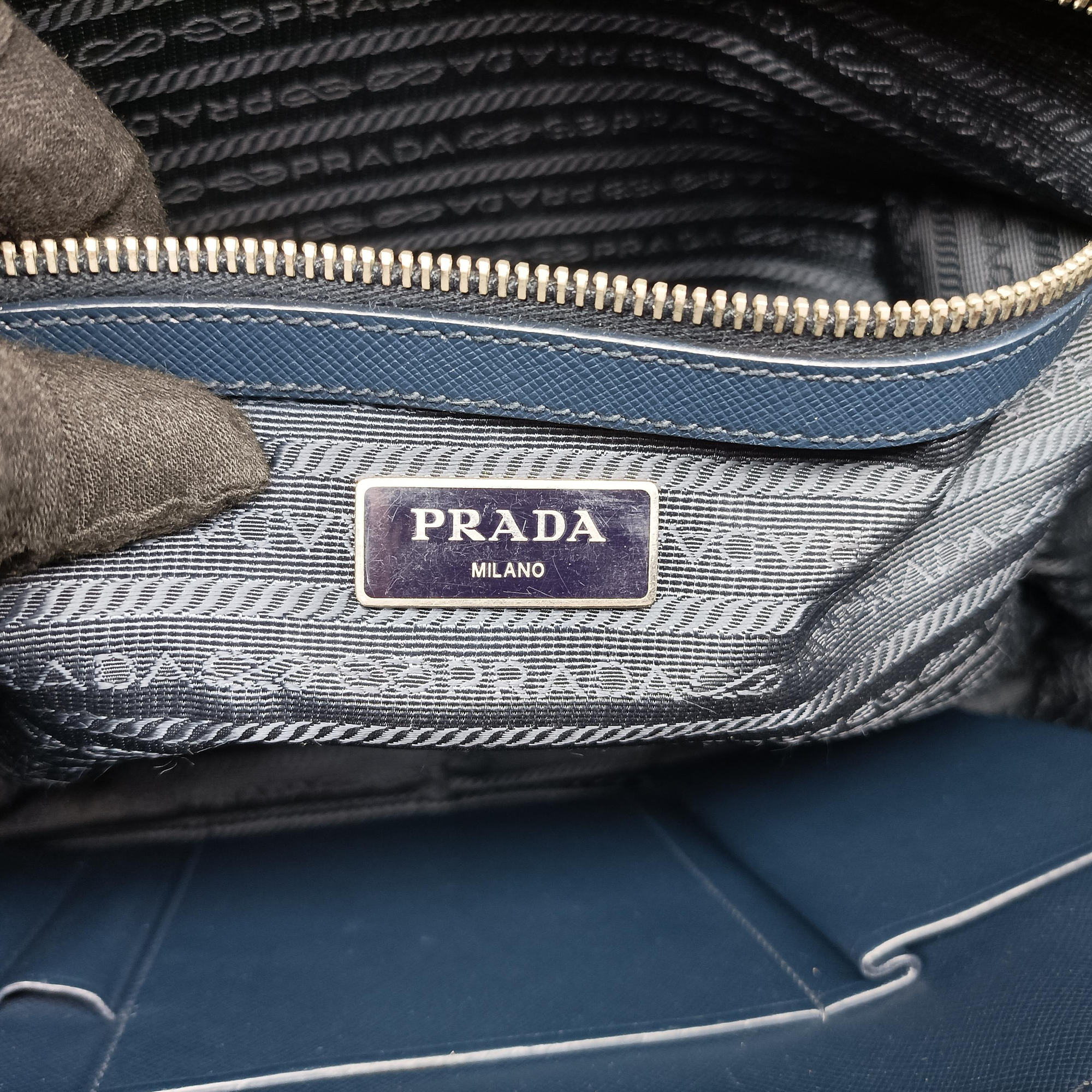 Secondhand Prada Business Briefcase Navy SAFFIANO Leather 2VE011 handbag | stylenewstar