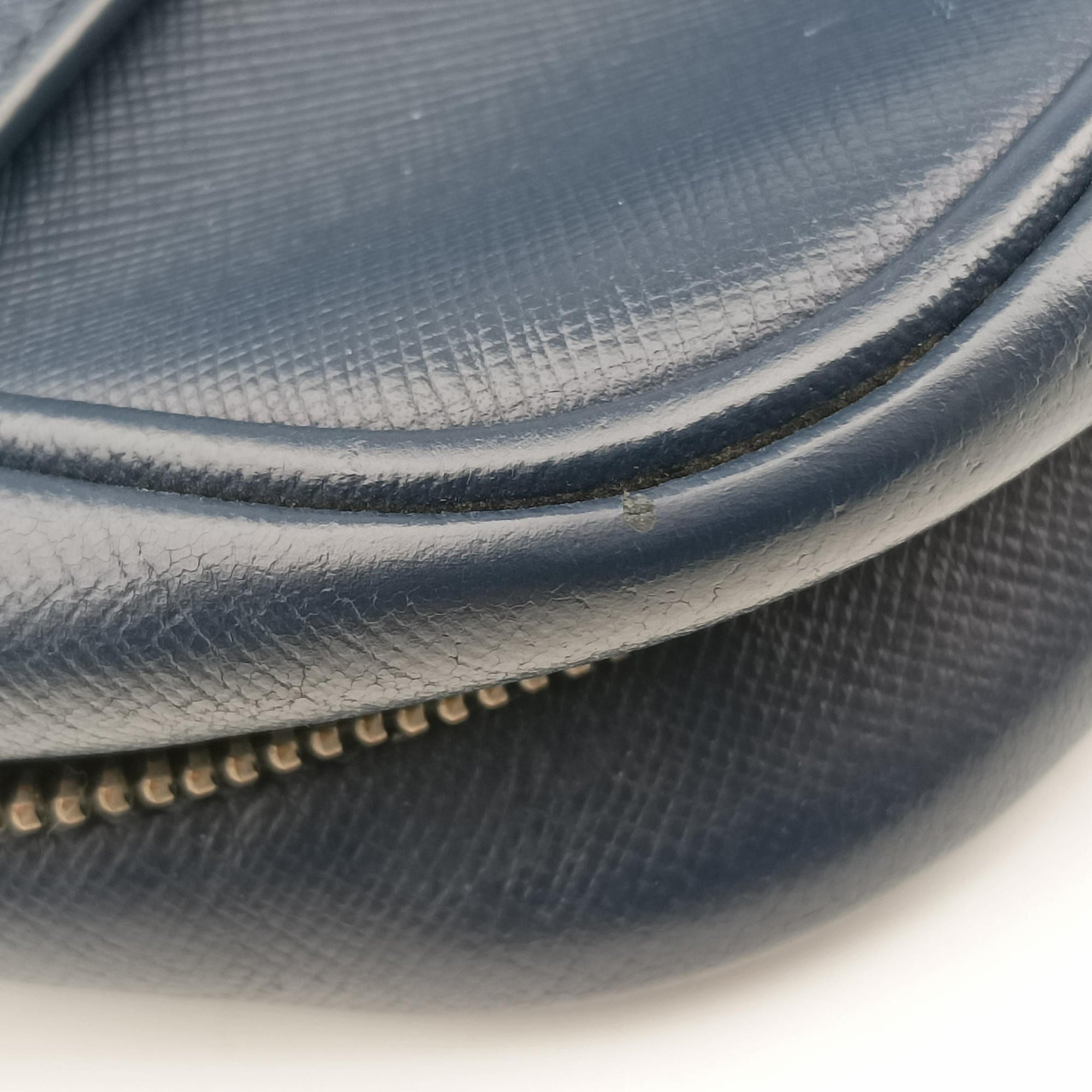 Secondhand Prada Business Briefcase Navy SAFFIANO Leather 2VE011 handbag | stylenewstar