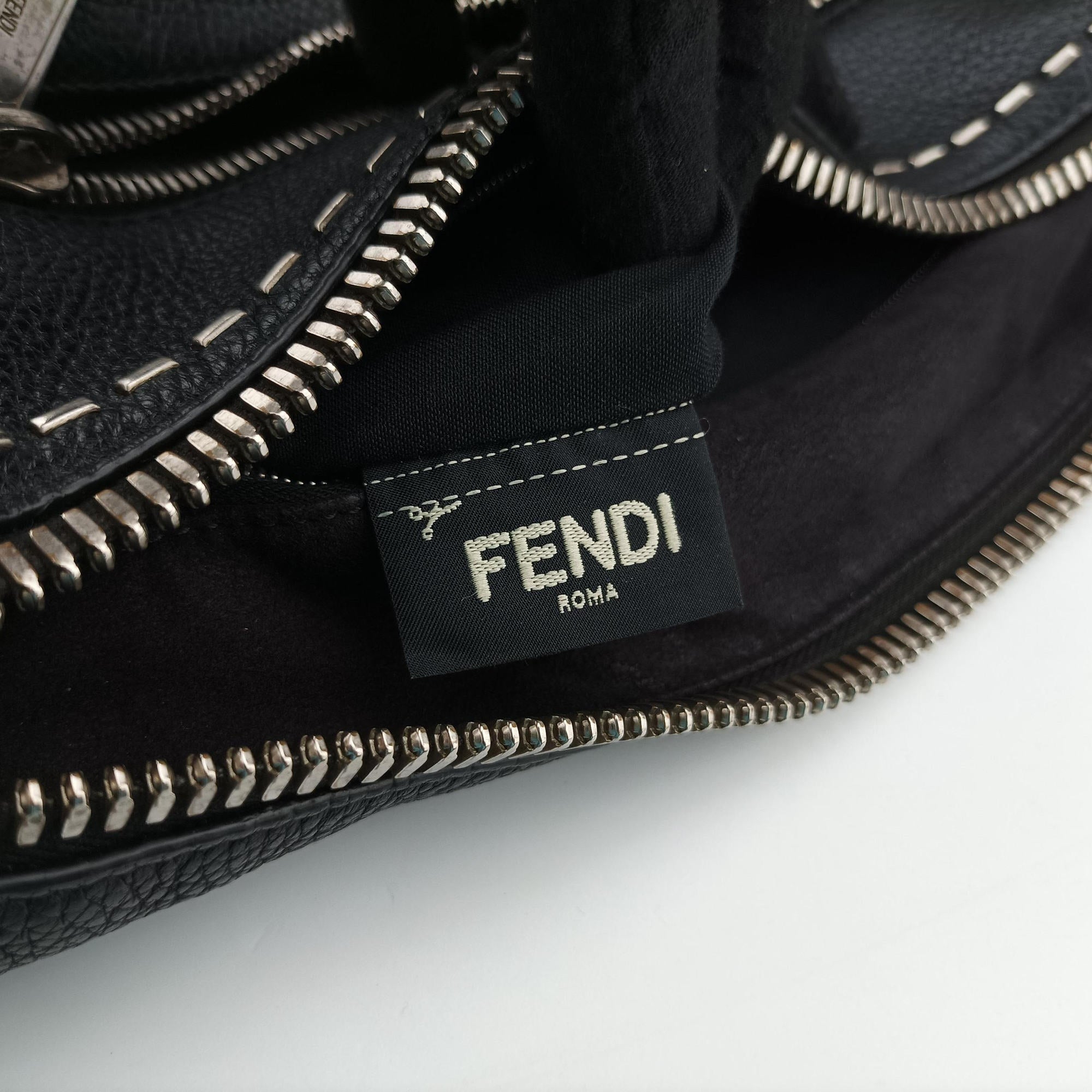 Pre-owned Fendi Selleria Black Leather 7VA407 shoulderbag | stylenewstar
