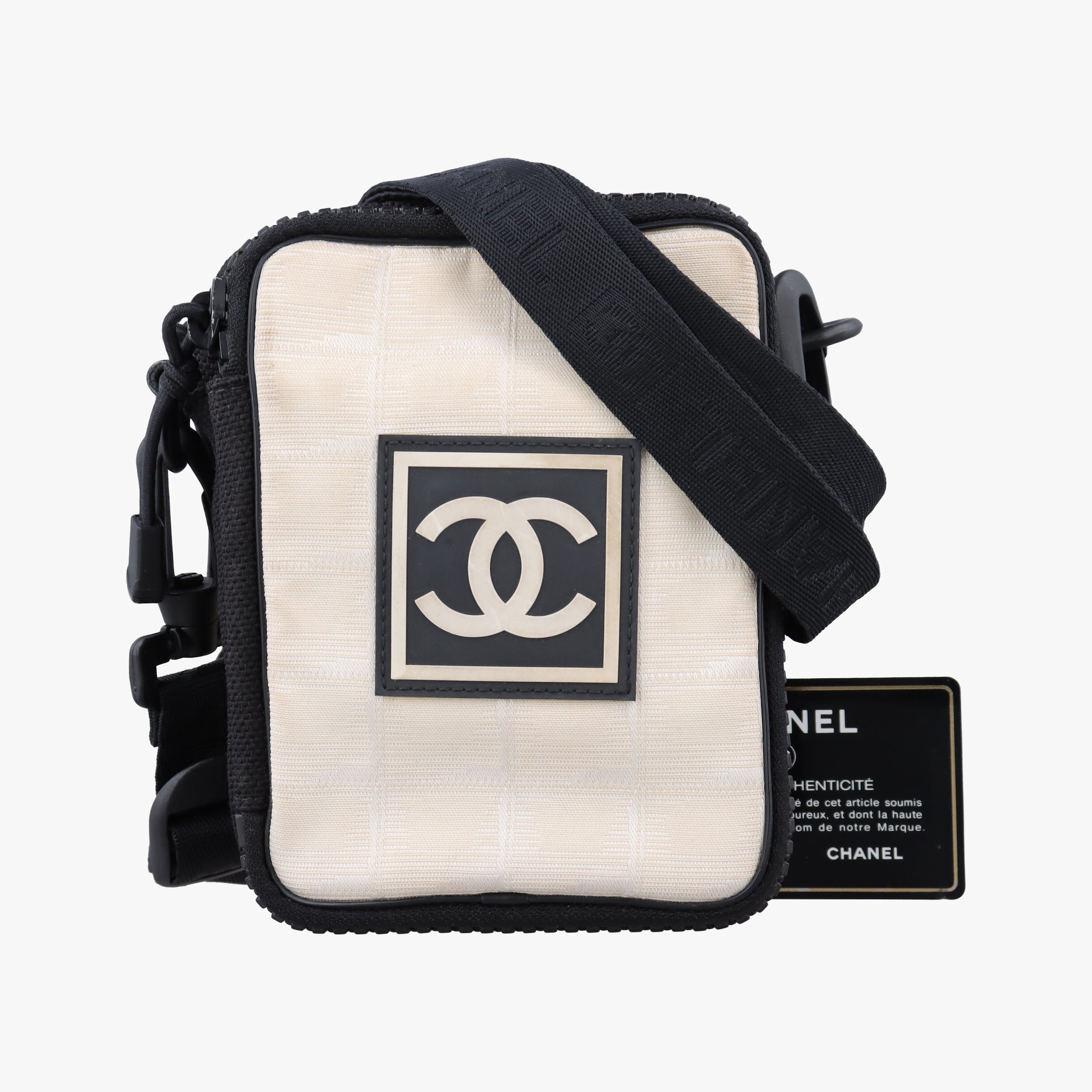 Pre-owned Chanel Sport Line Off-White × Black × Grey Nylon × Rubber Trims A22059 shoulderbag | stylenewstar