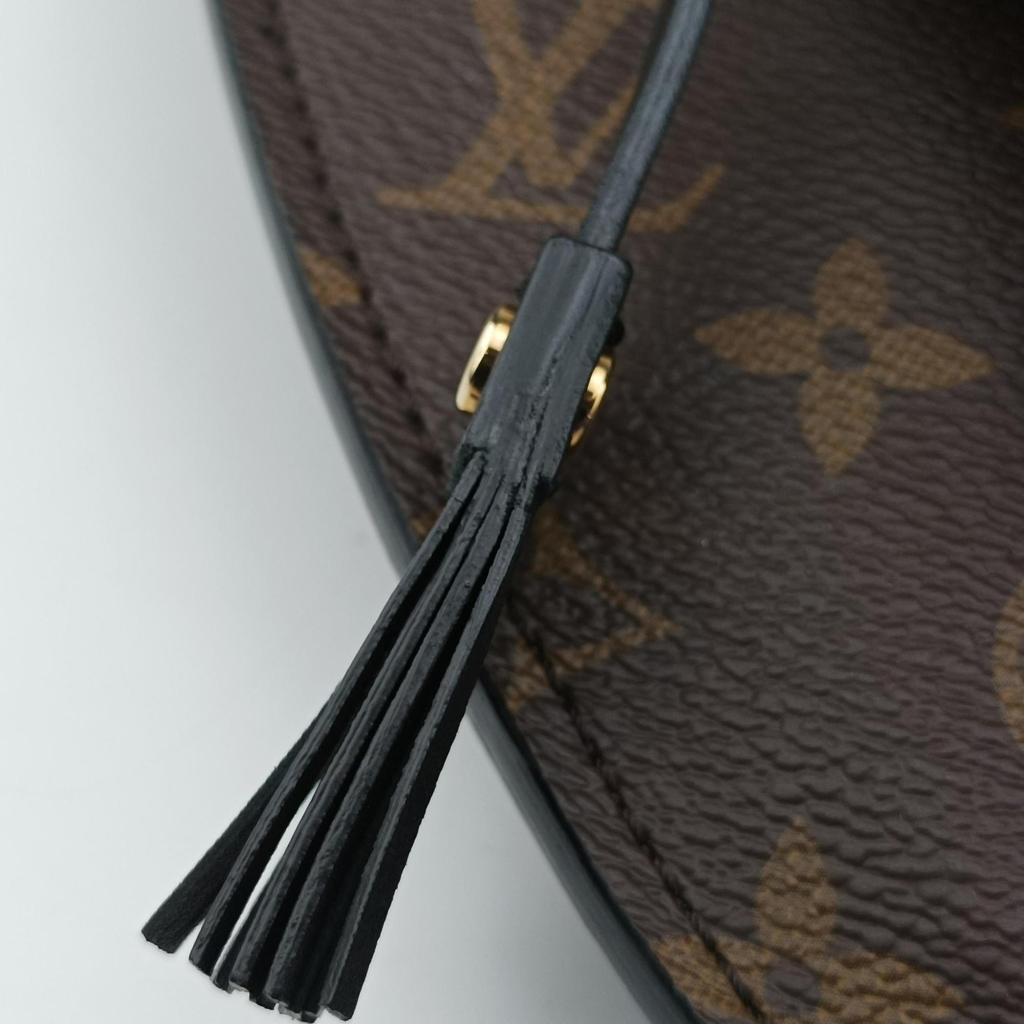 Pre-owned Louis Vuitton Fringed Noe Monogram × Black Fringe Monogram Canvas × Calf Leather M43132 shoulderbag | stylenewstar
