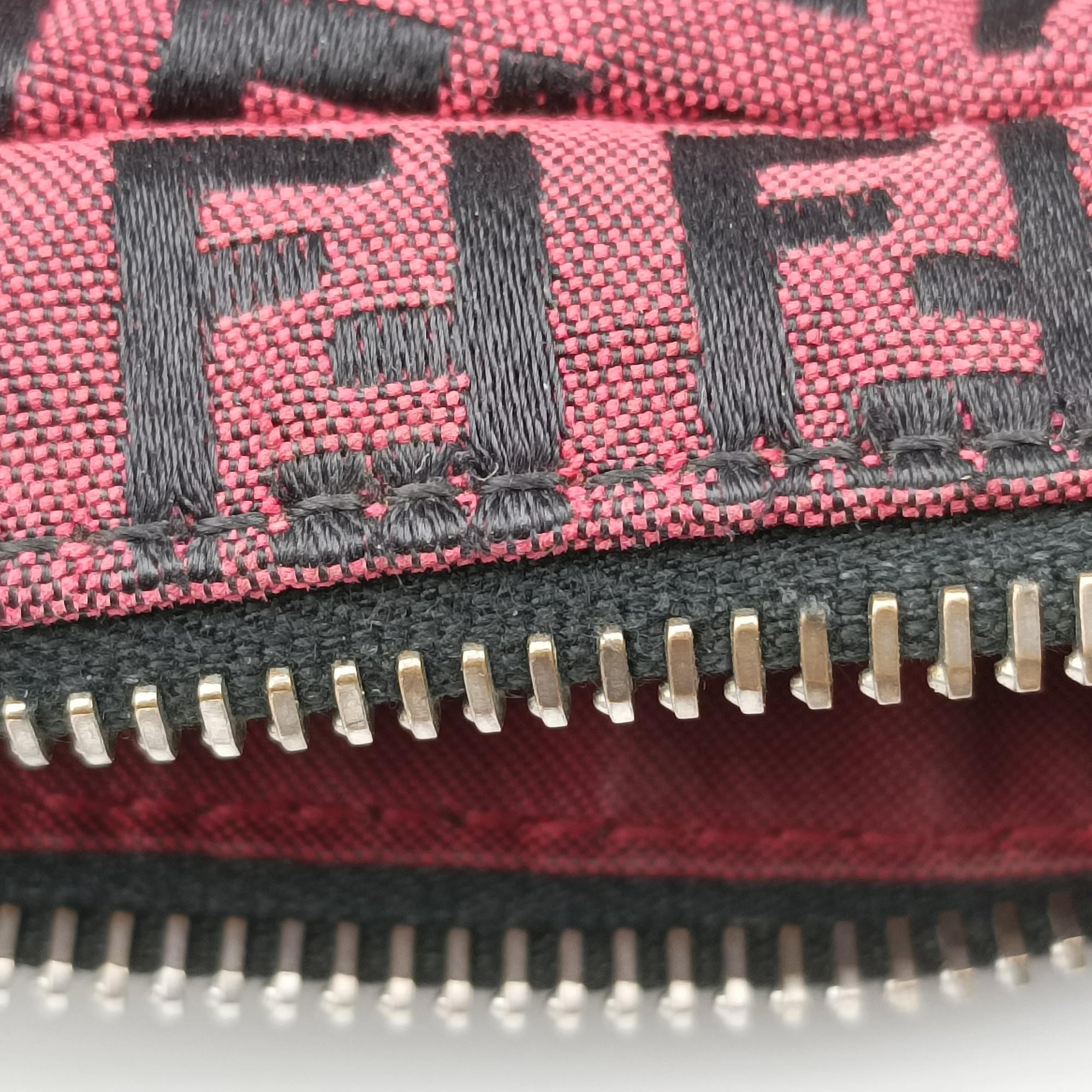 Pre-owned Fendi Oyster Zucchino Bordeaux × Black Jacquard Canvas × Leather 831660 shoulderbag | stylenewstar