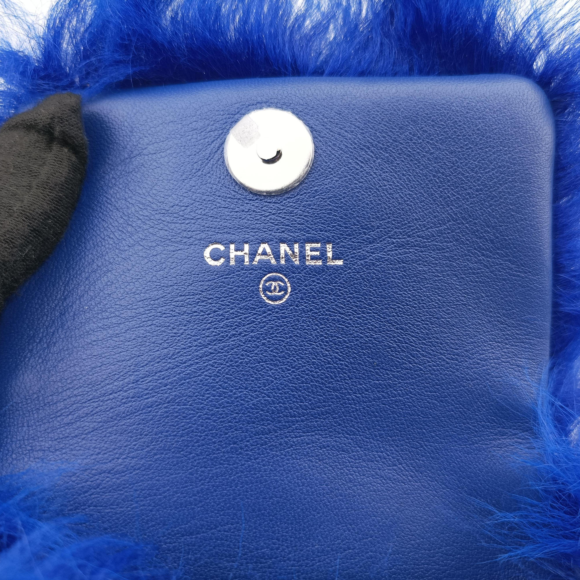Vintage Chanel Shearling CC Hook Card Holder Blue wool AP2397 handbag | stylenewstar