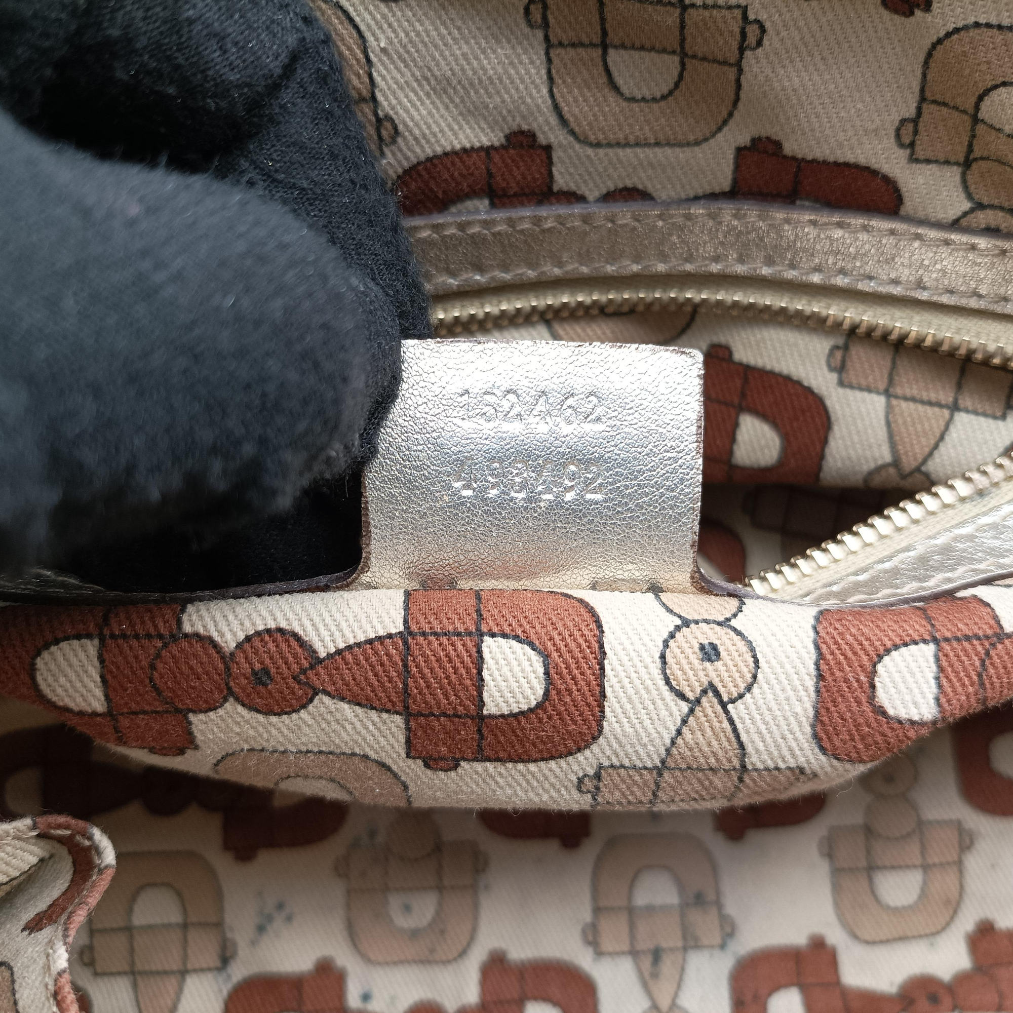 Secondhand Gucci Guccissima Capri Golden Leather 152462 shoulderbag | stylenewstar