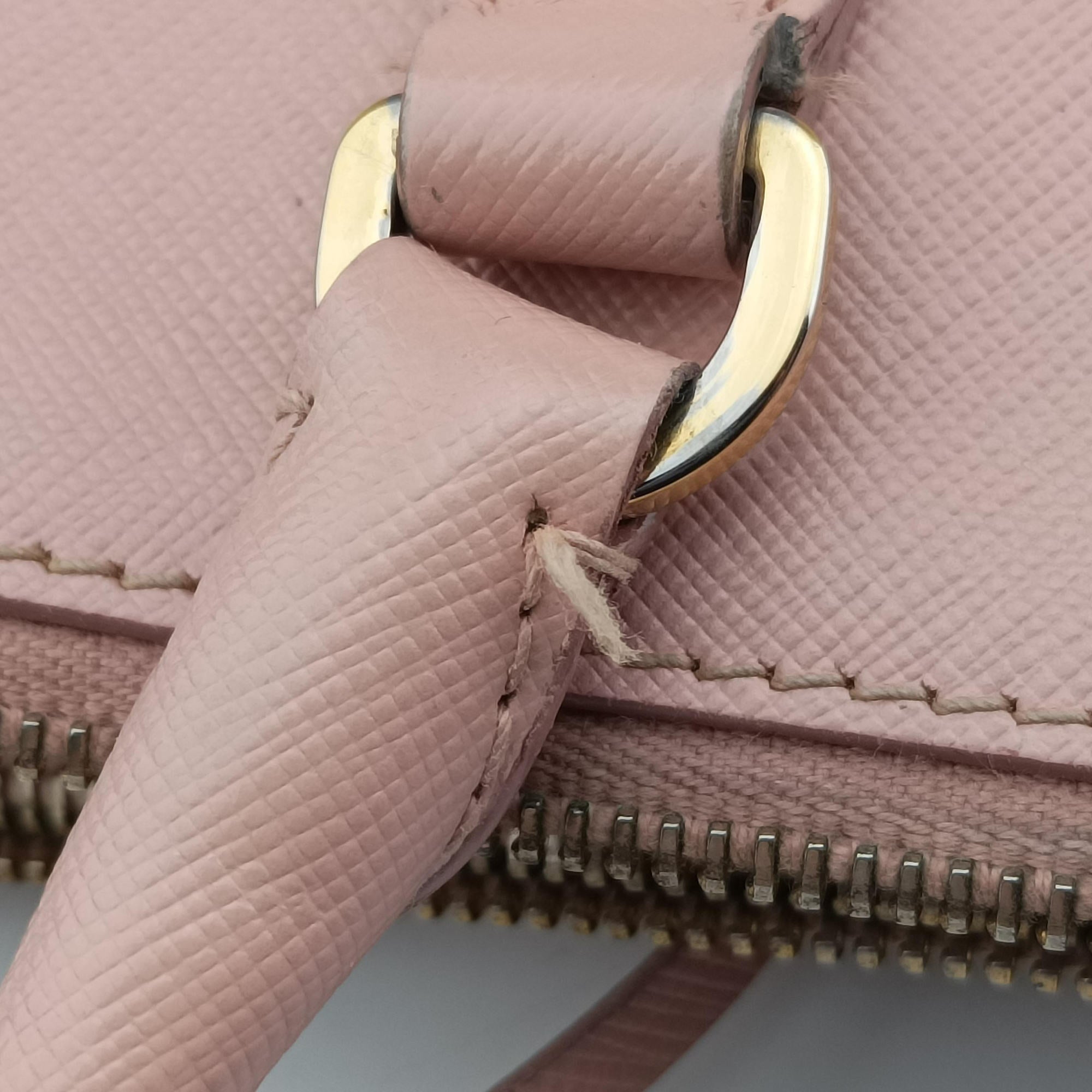 Vintage Prada Galleria Pink SAFFIANO Leather BN1874 shoulderbag | stylenewstar