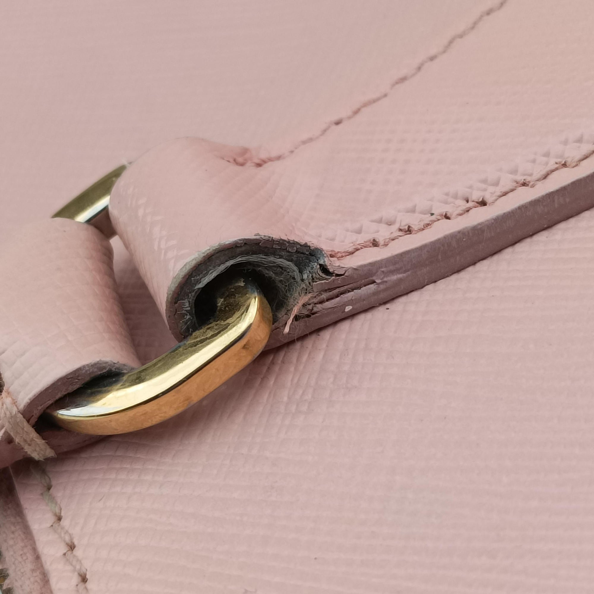 Vintage Prada Galleria Pink SAFFIANO Leather BN1874 shoulderbag | stylenewstar