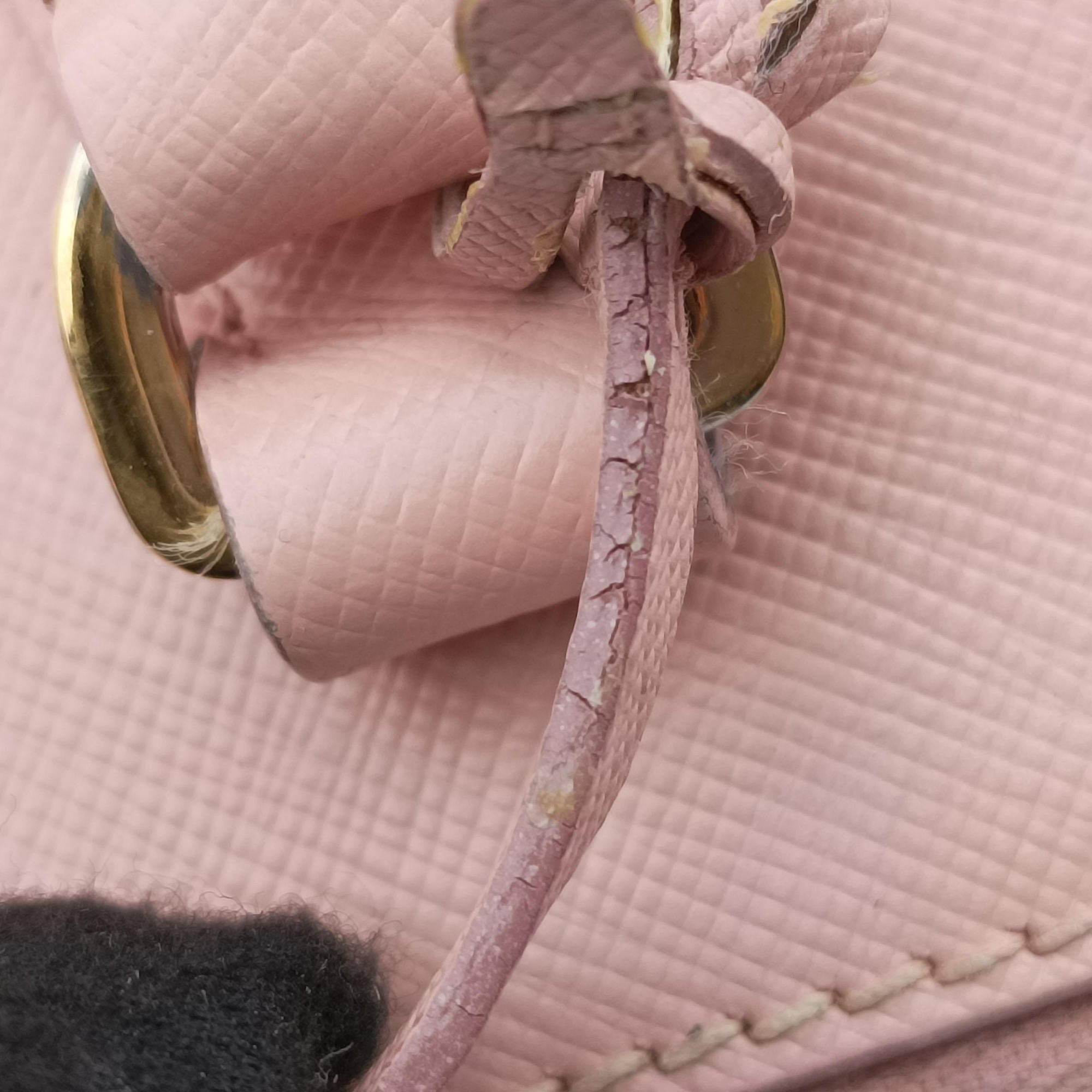 Vintage Prada Galleria Pink SAFFIANO Leather BN1874 shoulderbag | stylenewstar