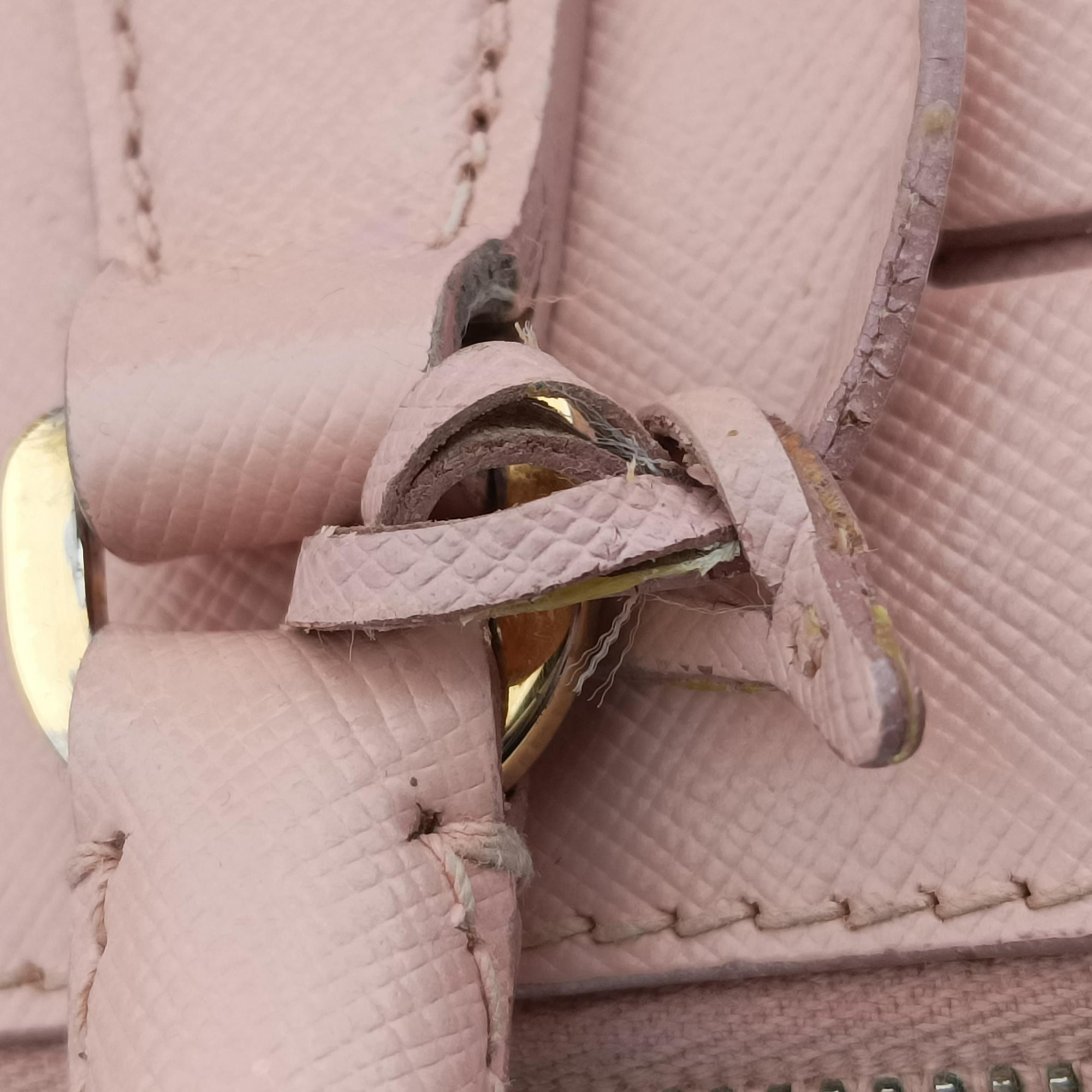 Vintage Prada Galleria Pink SAFFIANO Leather BN1874 shoulderbag | stylenewstar