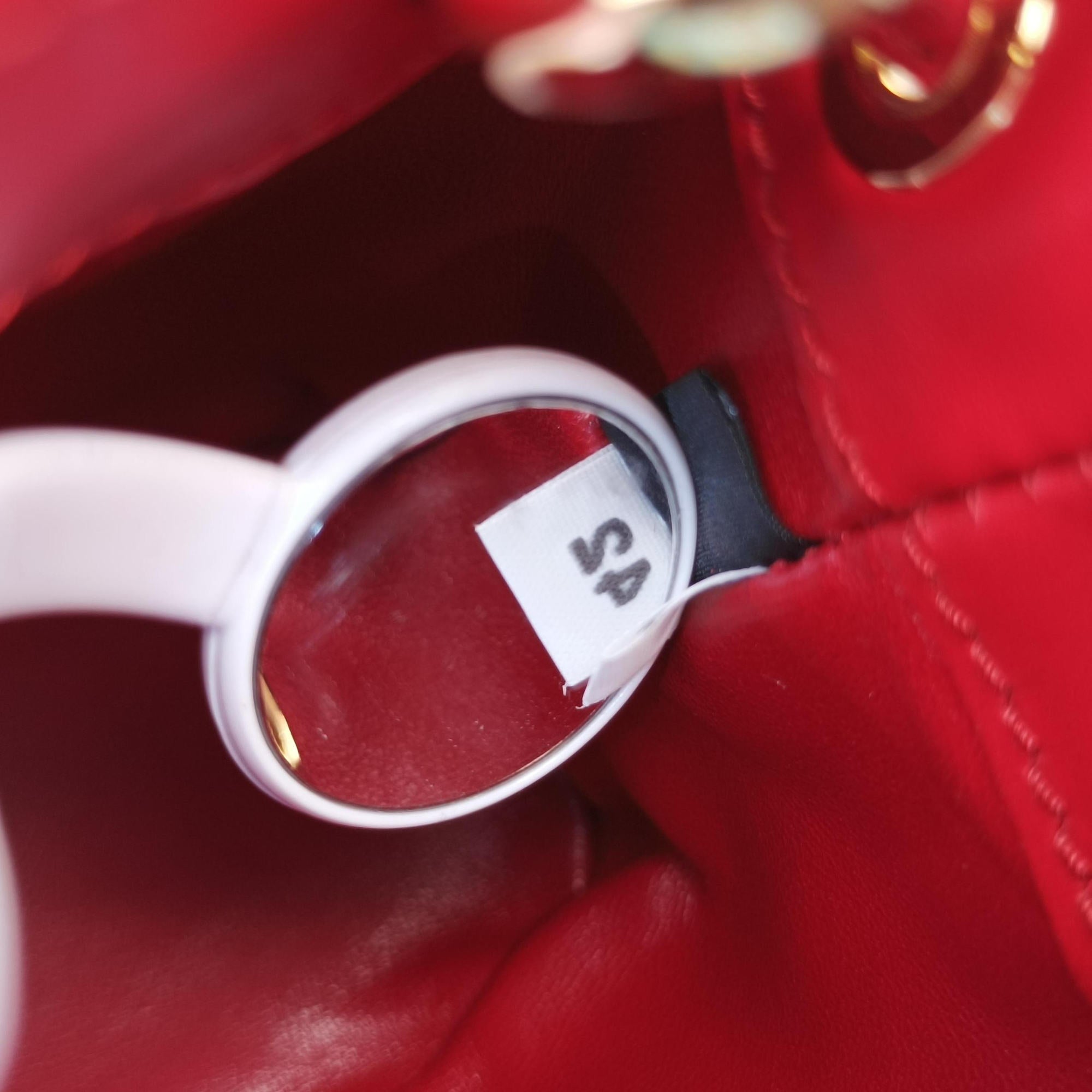 Pre-owned Prada Mini Drawstring Red Enamel 1NR016 shoulderbag | stylenewstar
