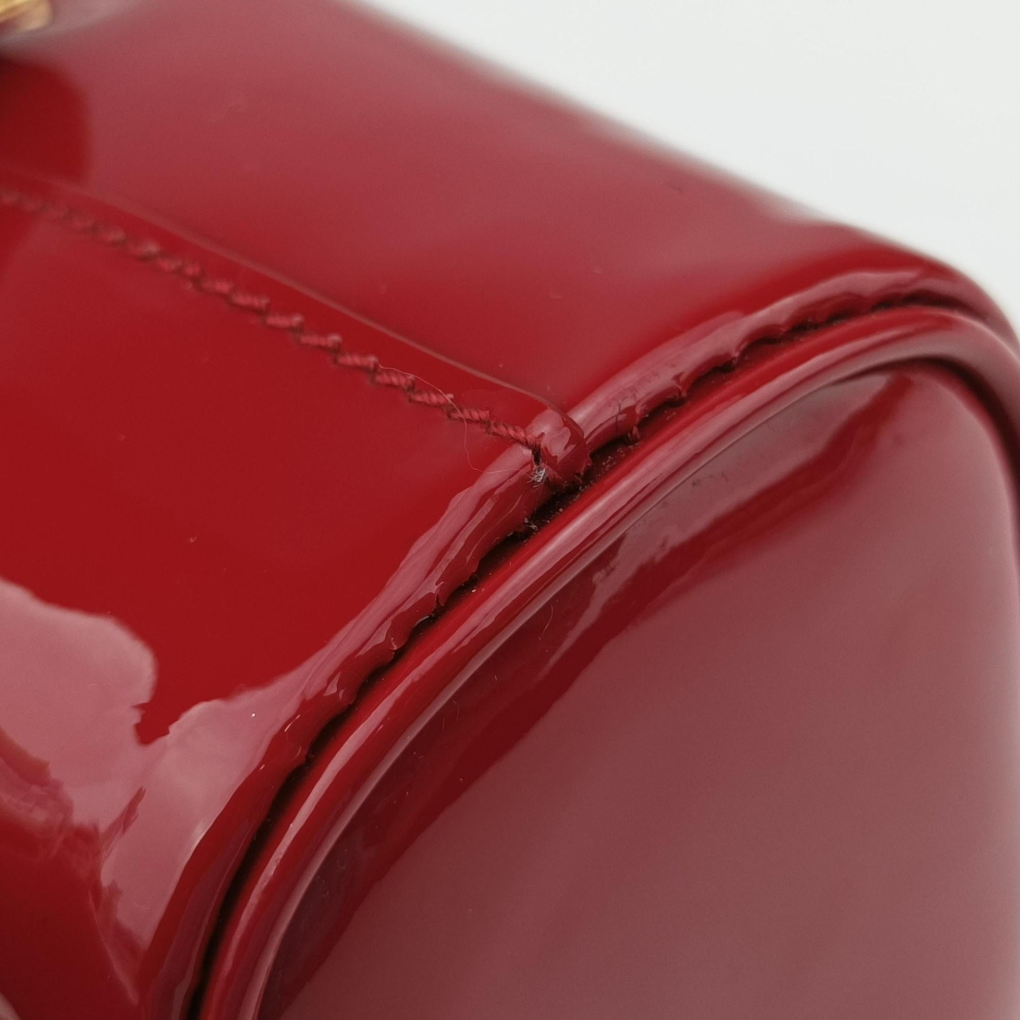 Pre-owned Prada Mini Drawstring Red Enamel 1NR016 shoulderbag | stylenewstar