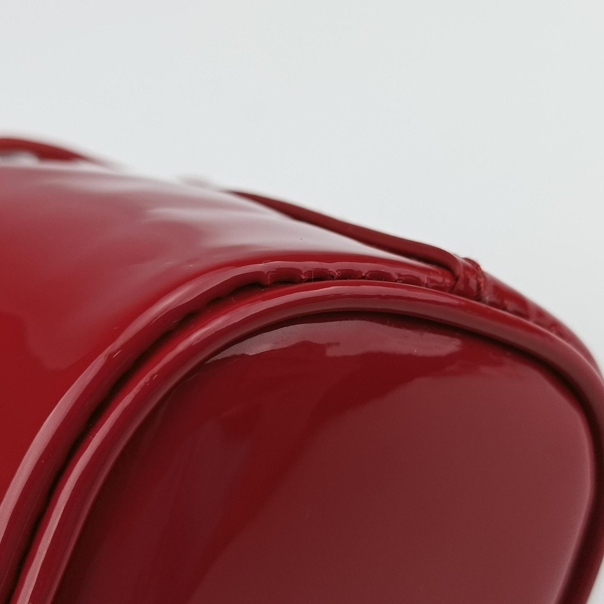 Pre-owned Prada Mini Drawstring Red Enamel 1NR016 shoulderbag | stylenewstar