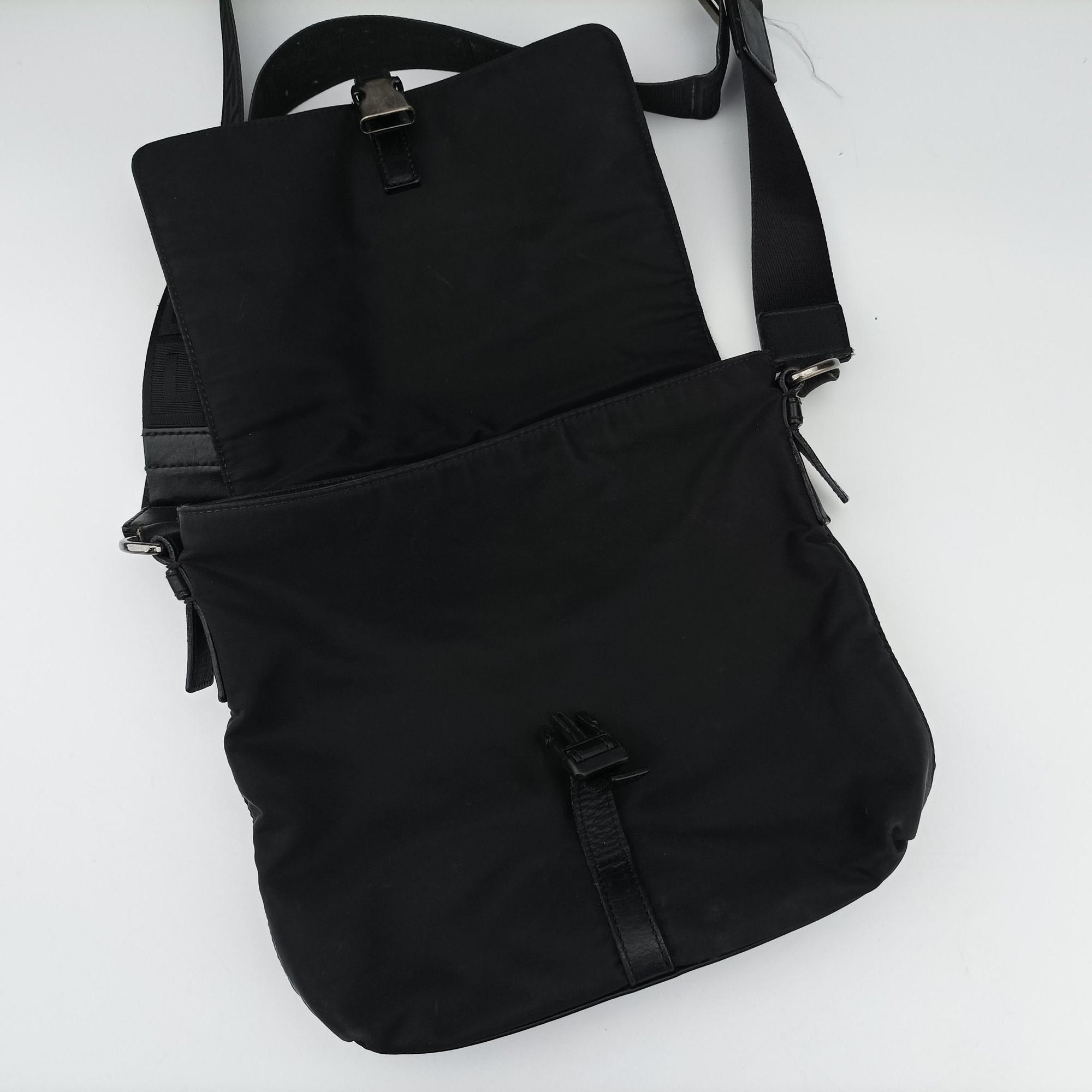 Secondhand VERSACE La Medusa Black Leather × Nylon  shoulderbag | stylenewstar